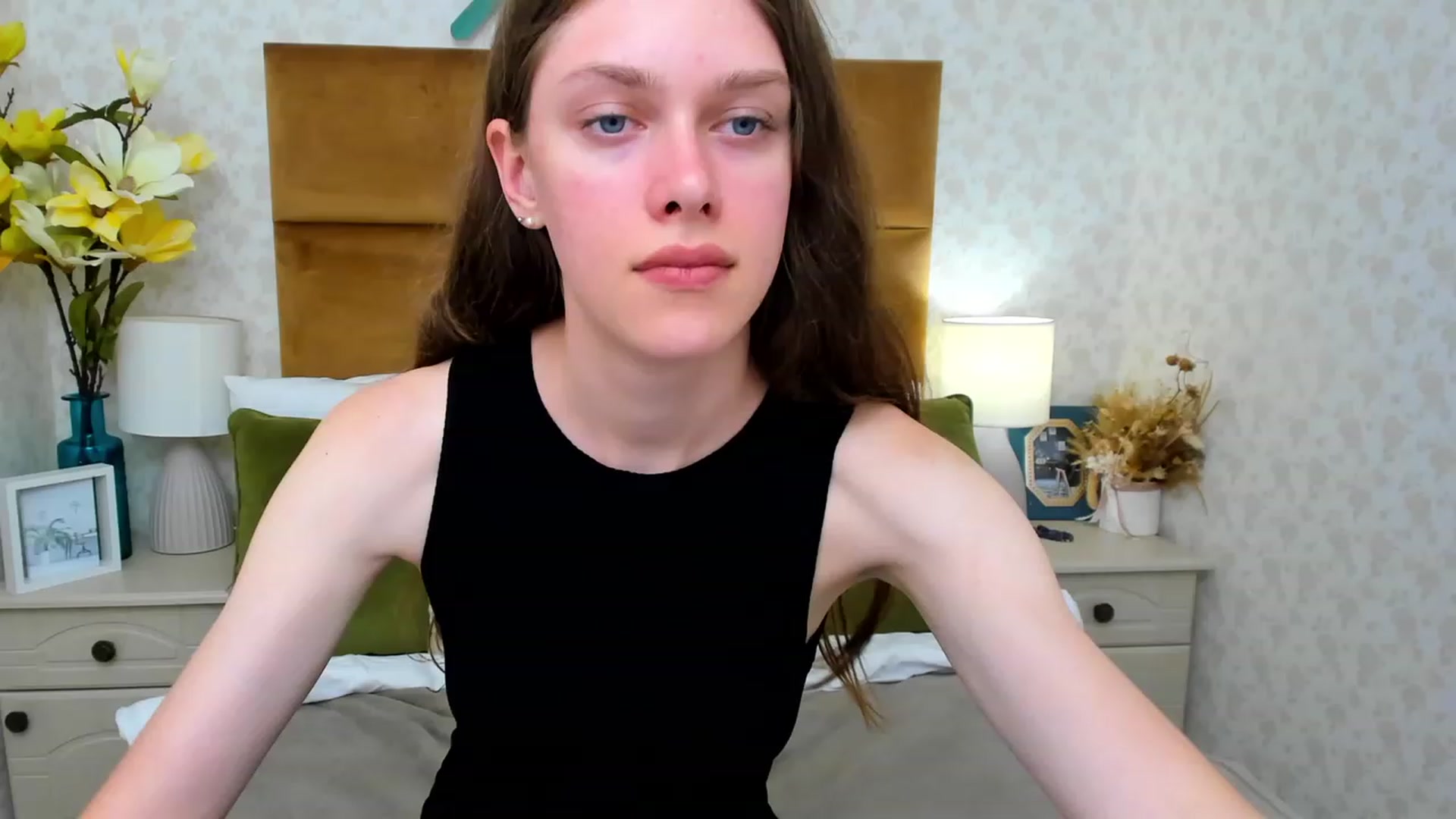 Gallery image thumbnail from JaneBrown's myfreecams stream on, 08/16/2023, 14:40 image 1 of 20