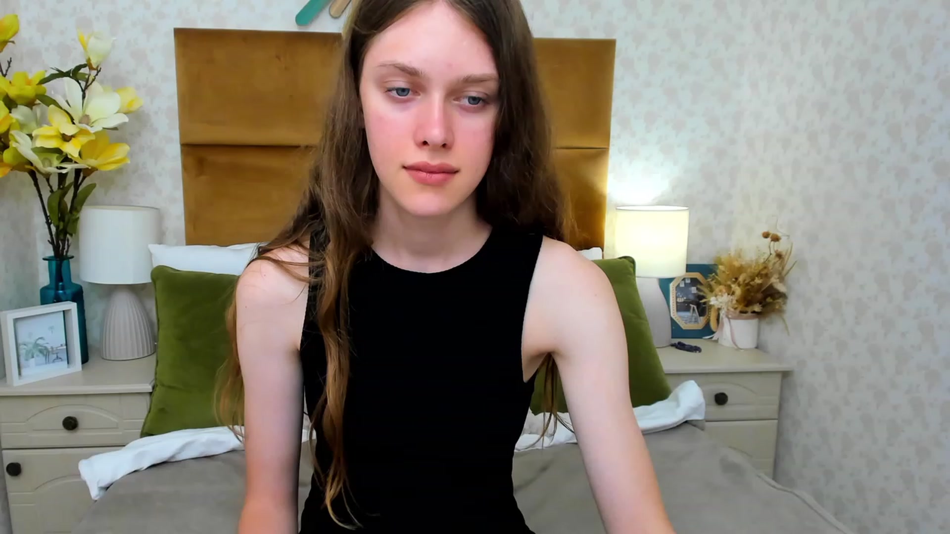 Gallery image thumbnail from JaneBrown's myfreecams stream on, 08/16/2023, 14:40 image 7 of 20