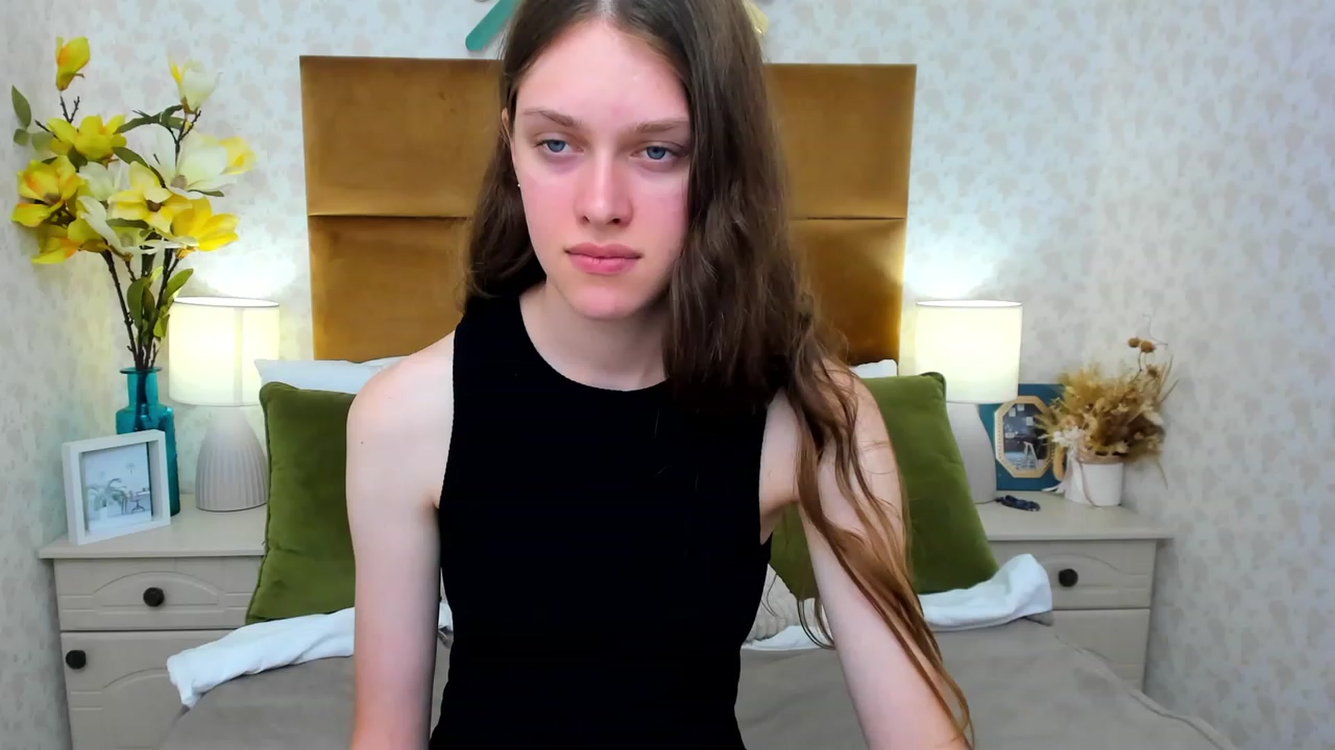 Gallery image thumbnail from JaneBrown's myfreecams stream on, 08/16/2023, 16:21 image 14 of 20