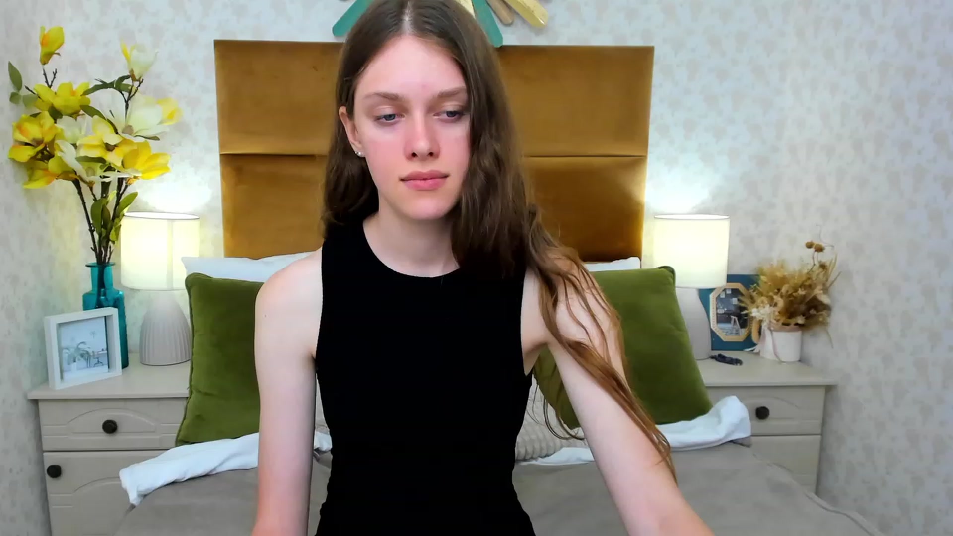 Gallery image thumbnail from JaneBrown's myfreecams stream on, 08/16/2023, 16:21 image 13 of 20