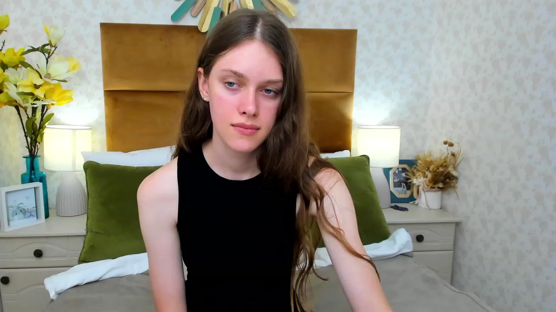 Gallery image thumbnail from JaneBrown's myfreecams stream on, 08/16/2023, 16:21 image 16 of 20