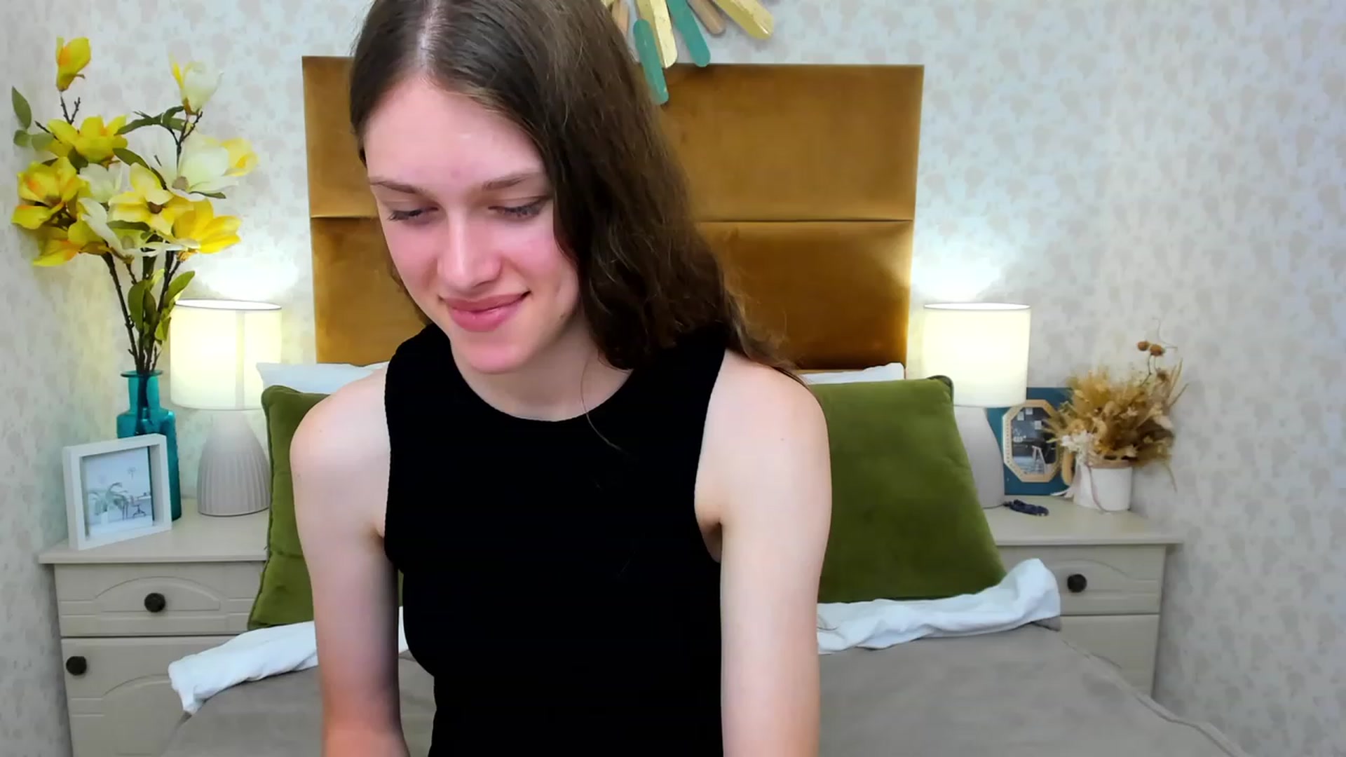 Gallery image thumbnail from JaneBrown's myfreecams stream on, 08/16/2023, 16:21 image 5 of 20