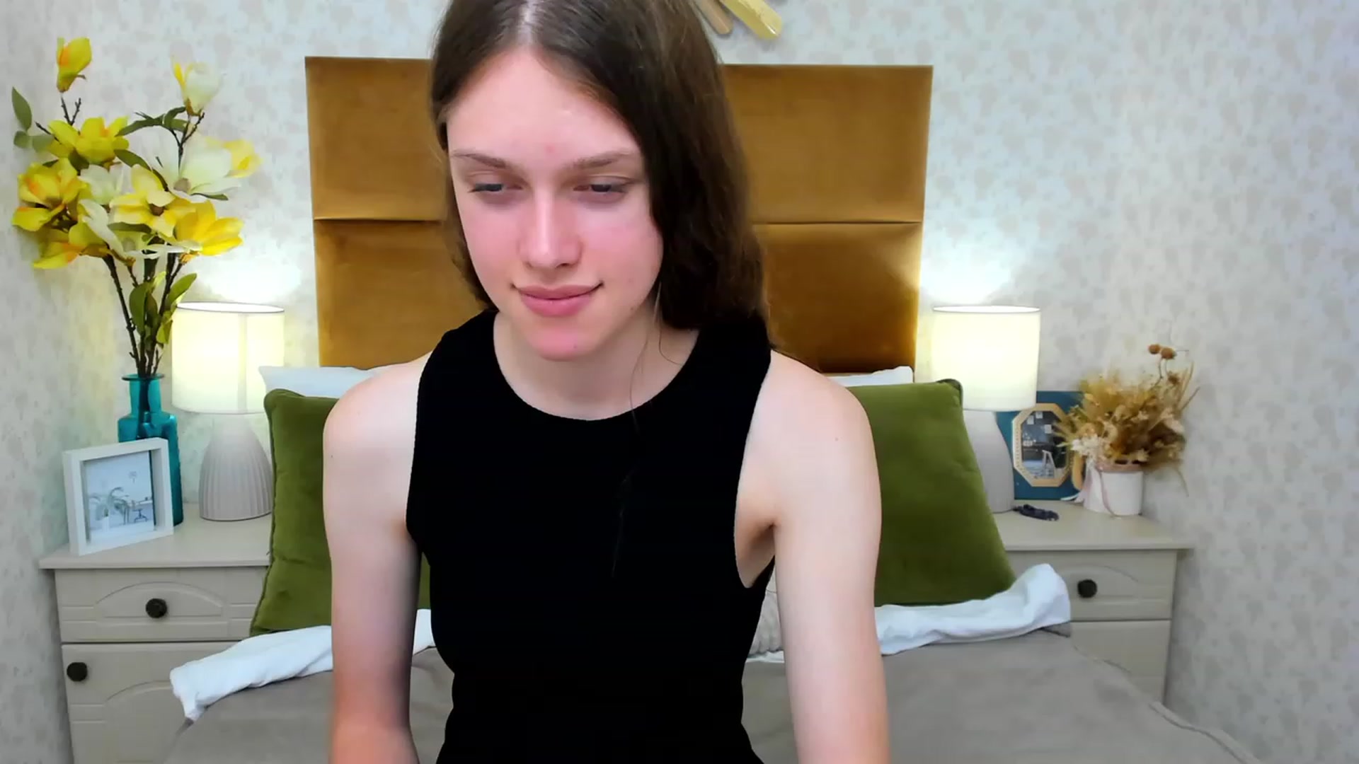 Gallery image thumbnail from JaneBrown's myfreecams stream on, 08/16/2023, 16:21 image 3 of 20