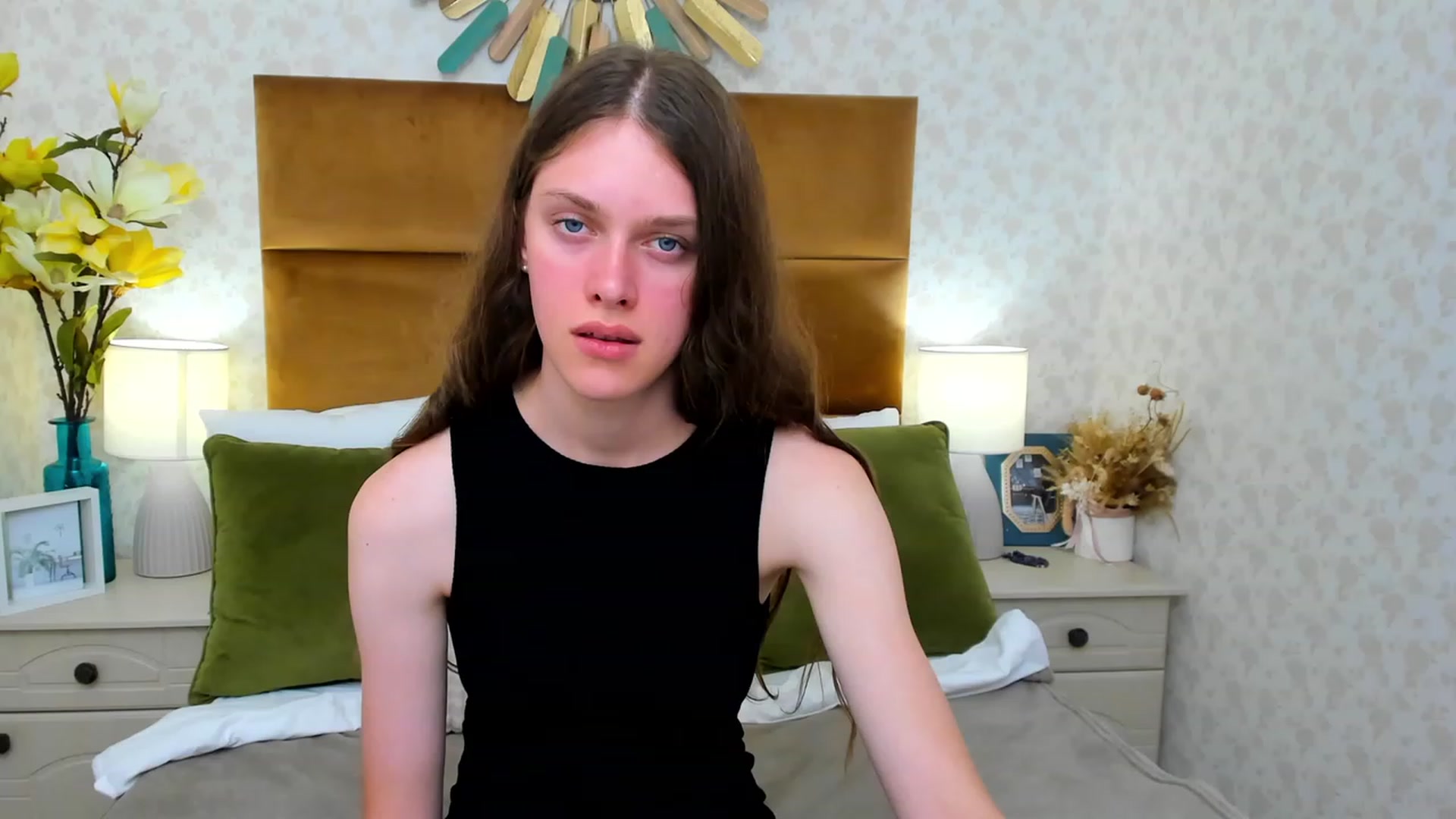 Gallery image thumbnail from JaneBrown's myfreecams stream on, 08/16/2023, 18:16 image 2 of 20