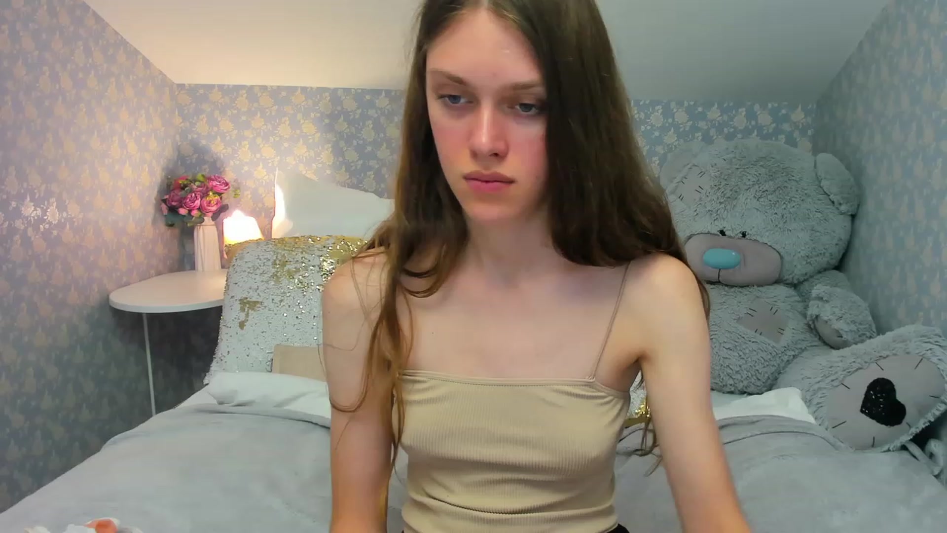 Gallery image thumbnail from JaneBrown's myfreecams stream on, 08/18/2023, 17:35 image 14 of 20