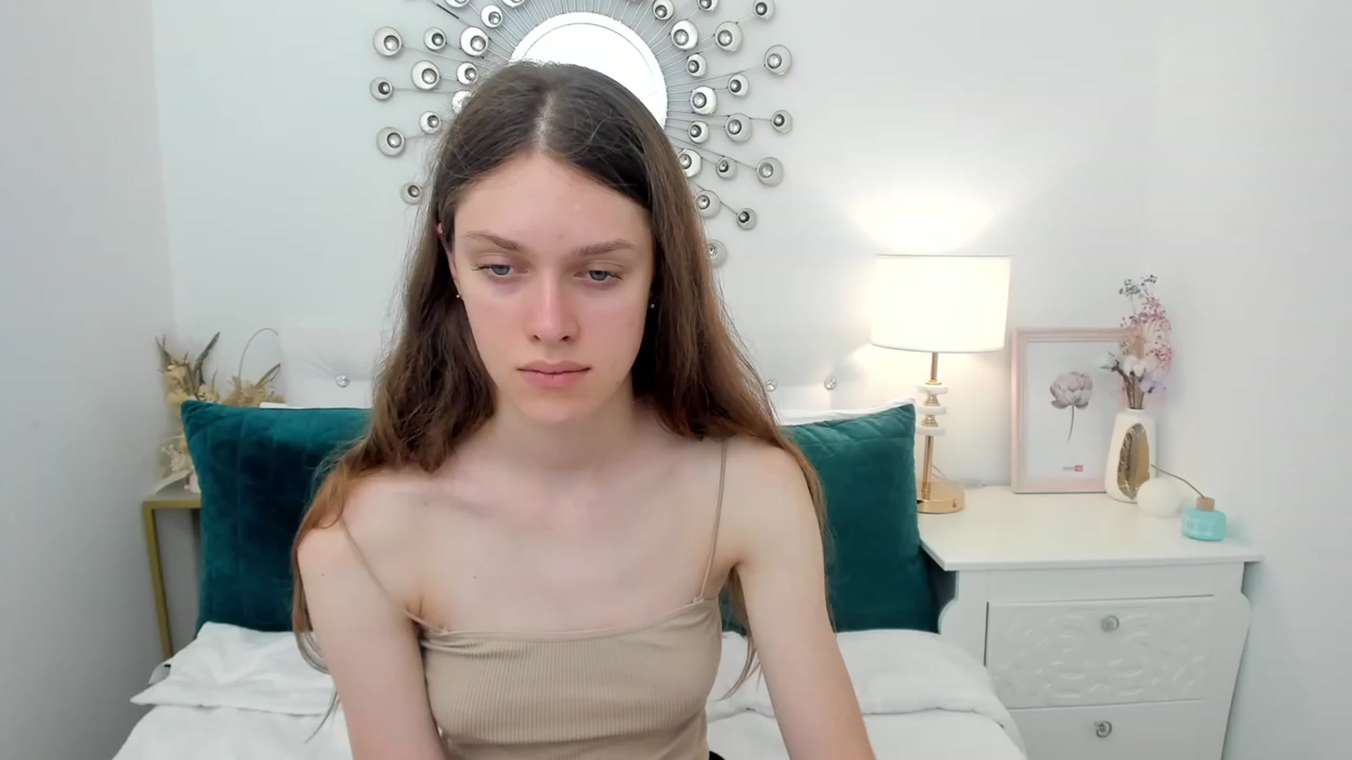 Gallery image thumbnail from JaneBrown's myfreecams stream on, 08/19/2023, 13:36 image 4 of 20