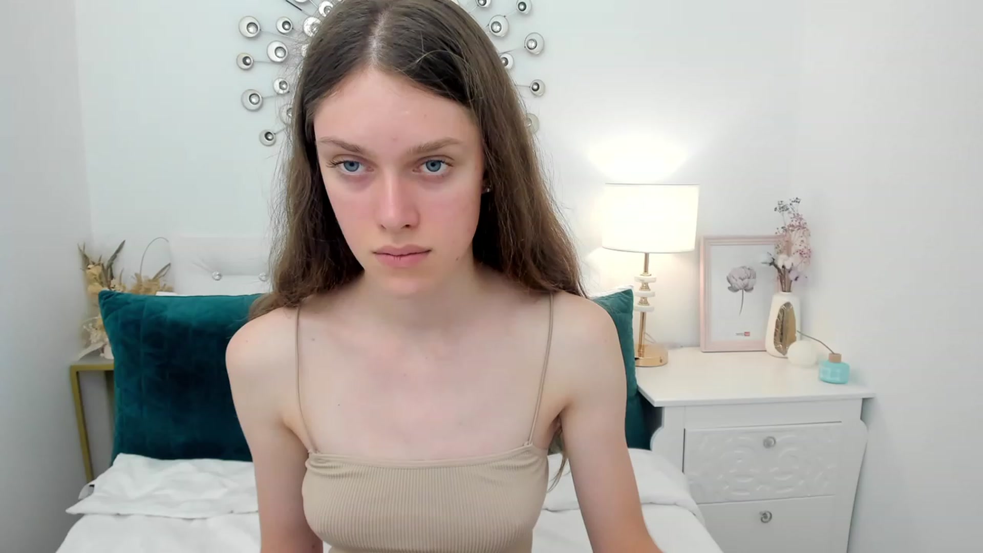 Gallery image thumbnail from JaneBrown's myfreecams stream on, 08/19/2023, 13:36 image 8 of 20