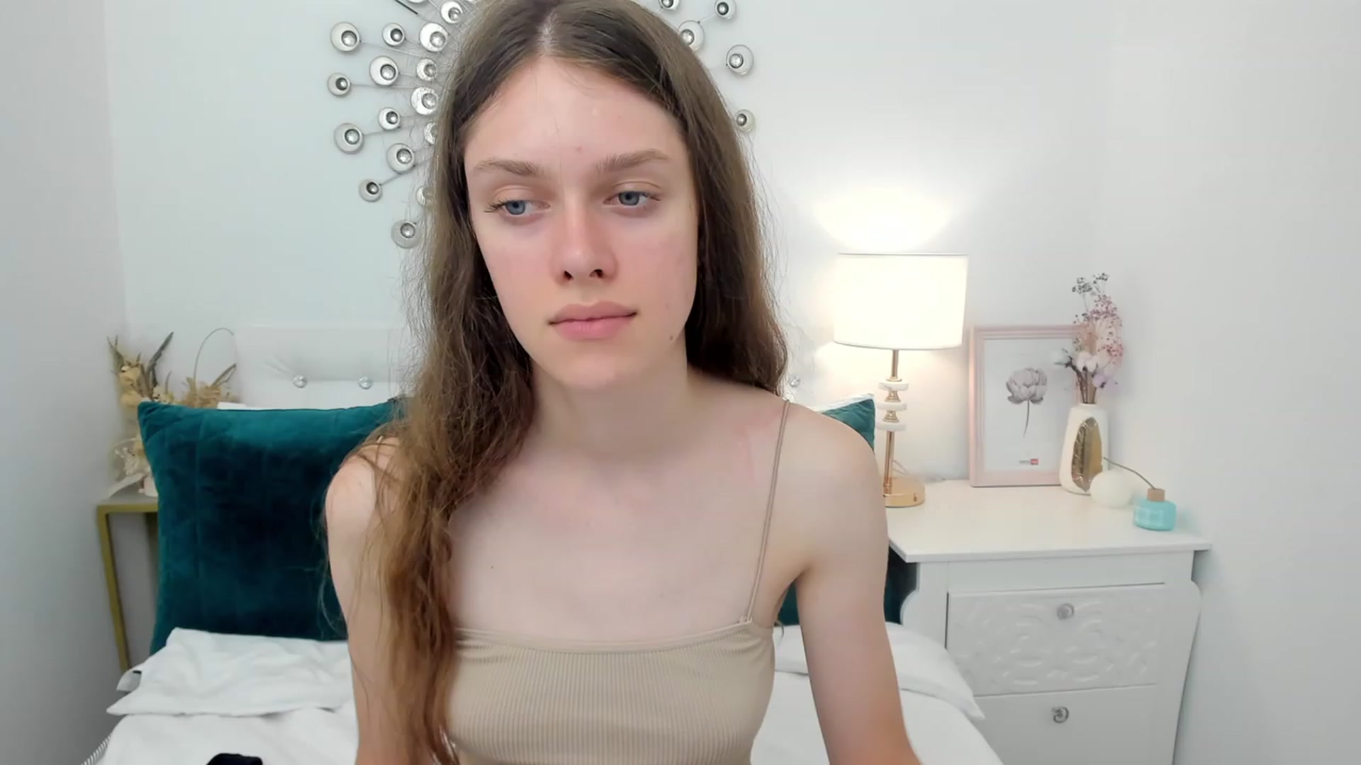 Gallery image thumbnail from JaneBrown's myfreecams stream on, 08/19/2023, 13:36 image 19 of 20