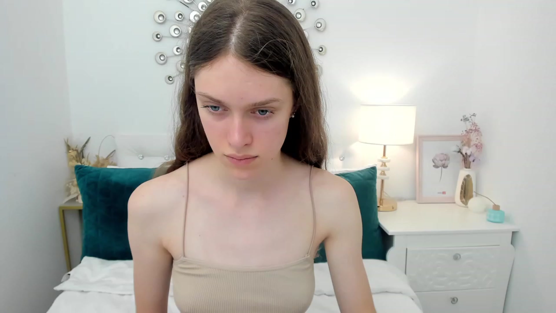 Gallery image thumbnail from JaneBrown's myfreecams stream on, 08/19/2023, 13:36 image 6 of 20