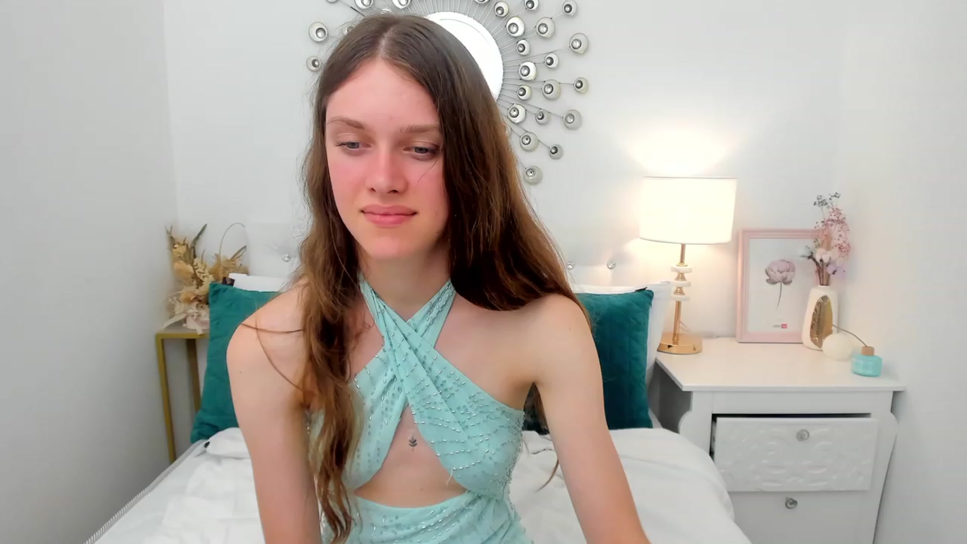 Gallery image thumbnail from JaneBrown's myfreecams stream on, 08/19/2023, 19:01 image 15 of 20
