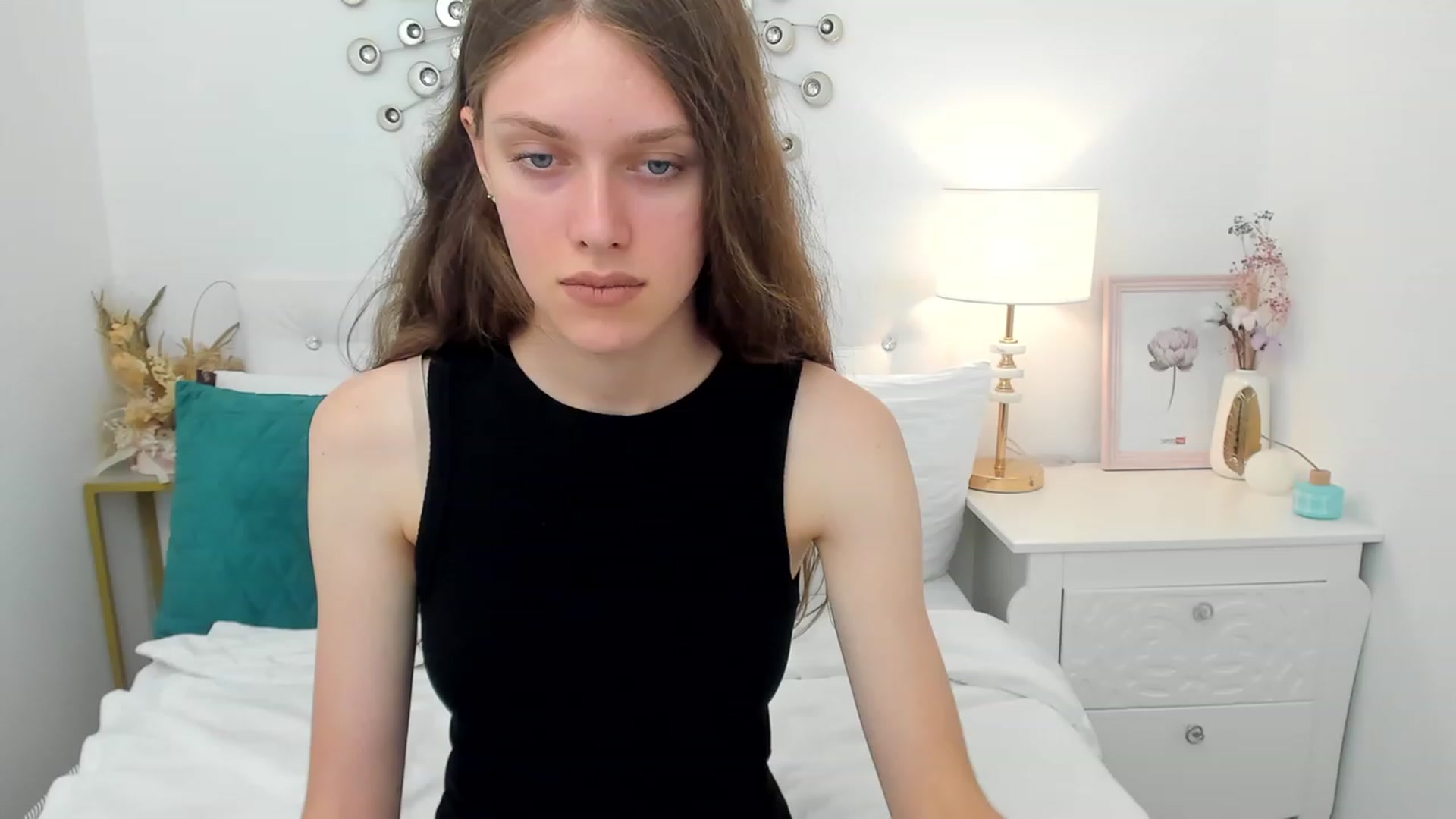 Gallery image thumbnail from JaneBrown's myfreecams stream on, 08/20/2023, 14:20 image 10 of 20