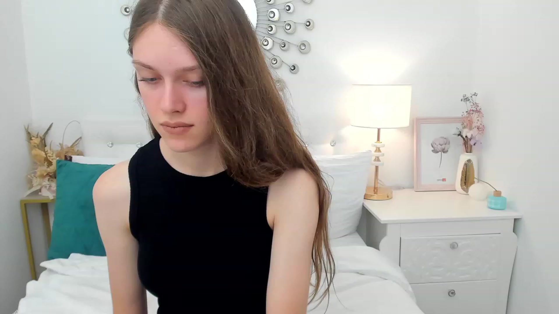 Gallery image thumbnail from JaneBrown's myfreecams stream on, 08/20/2023, 14:20 image 18 of 20