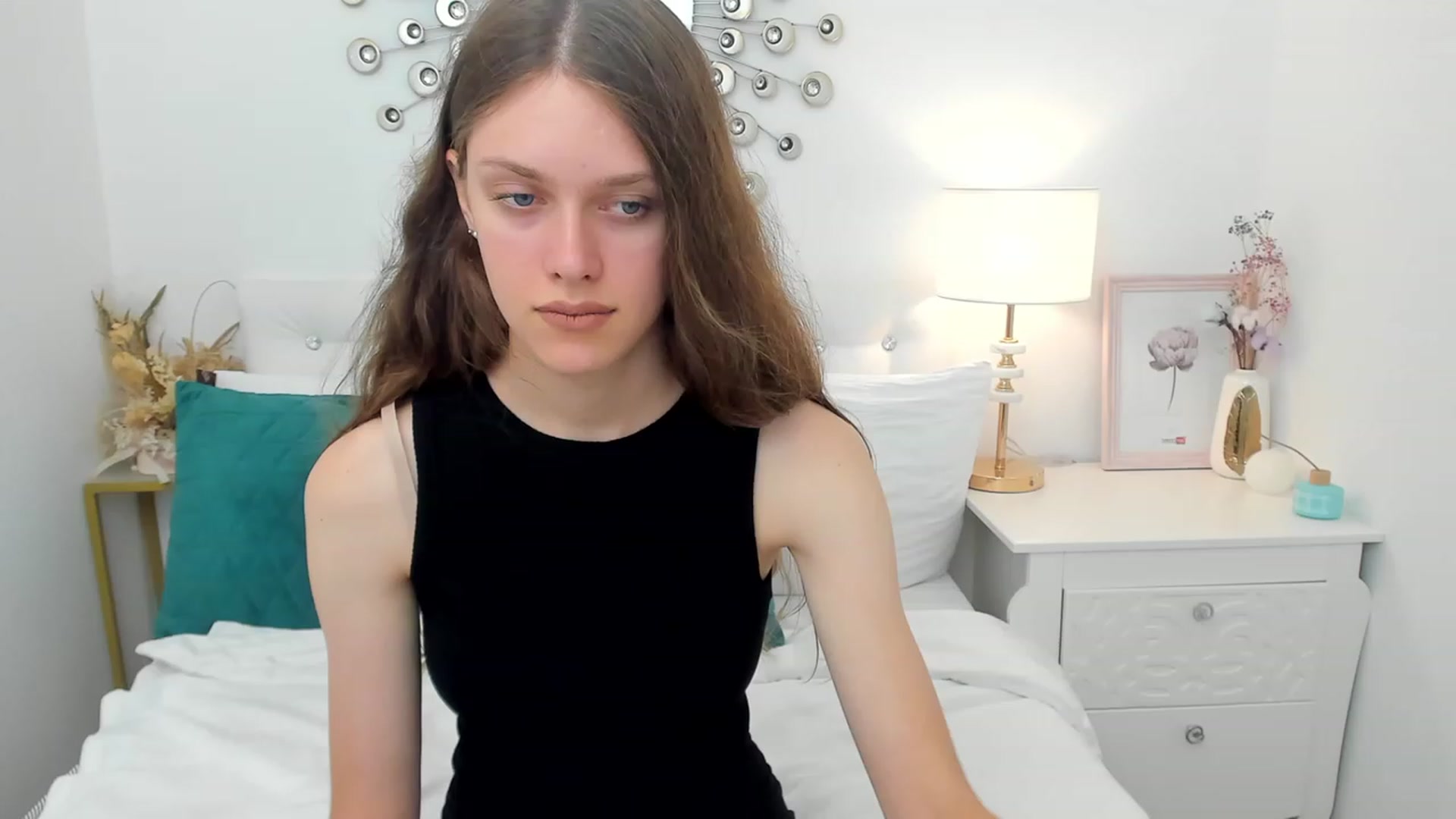 Gallery image thumbnail from JaneBrown's myfreecams stream on, 08/20/2023, 14:20 image 12 of 20