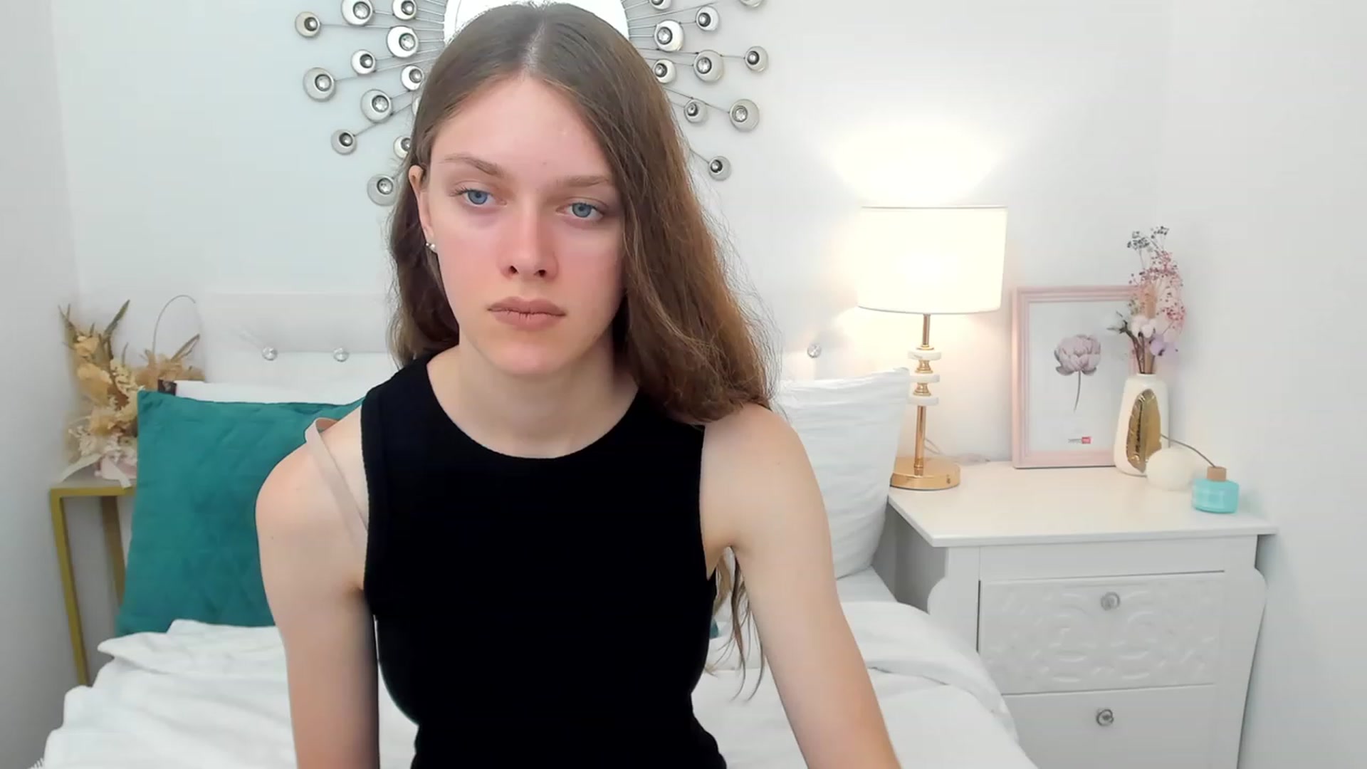 Gallery image thumbnail from JaneBrown's myfreecams stream on, 08/20/2023, 14:20 image 16 of 20