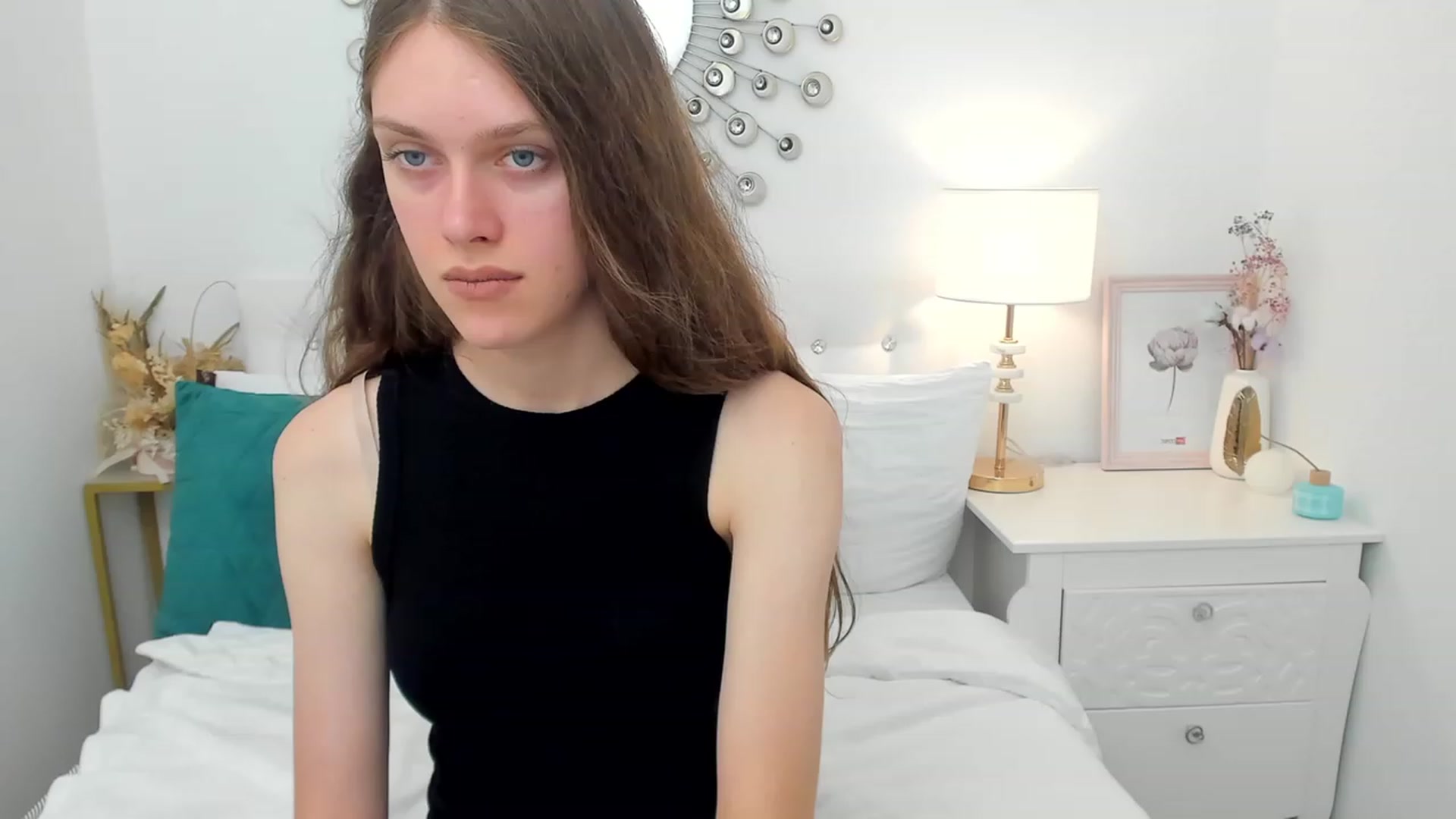 Gallery image thumbnail from JaneBrown's myfreecams stream on, 08/20/2023, 14:20 image 11 of 20