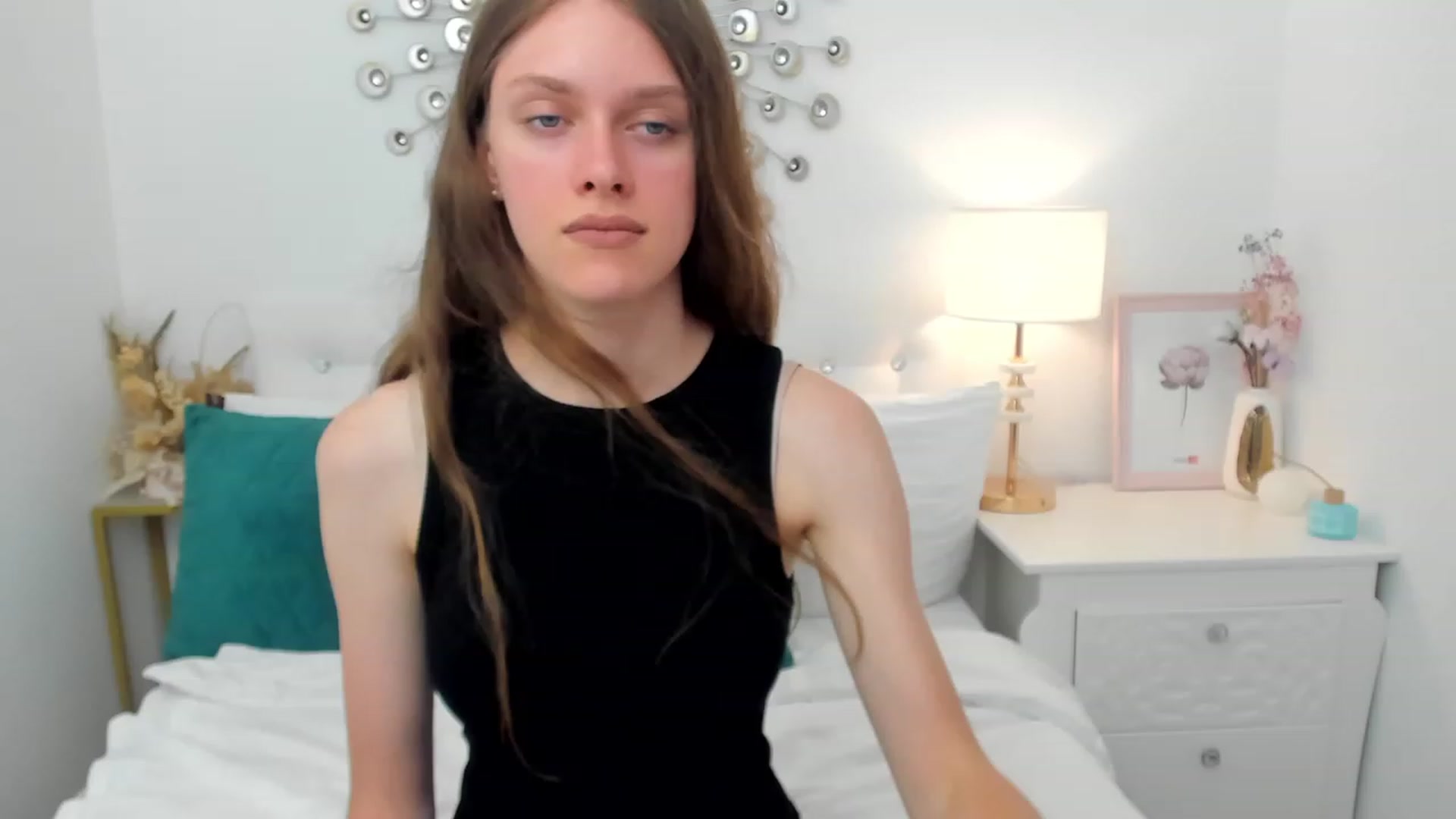 Gallery image thumbnail from JaneBrown's myfreecams stream on, 08/20/2023, 14:20 image 6 of 20
