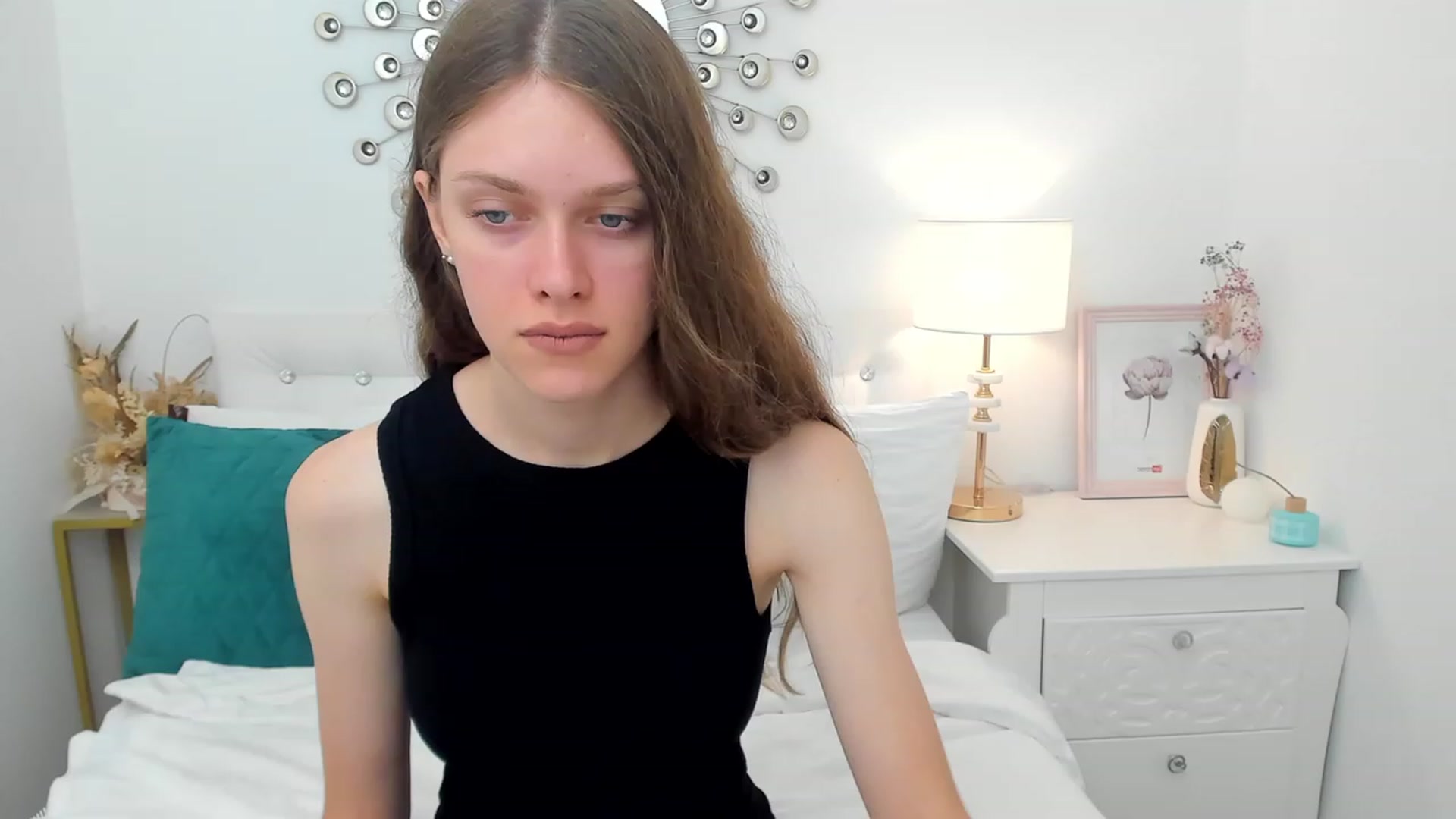 Gallery image thumbnail from JaneBrown's myfreecams stream on, 08/20/2023, 14:20 image 17 of 20