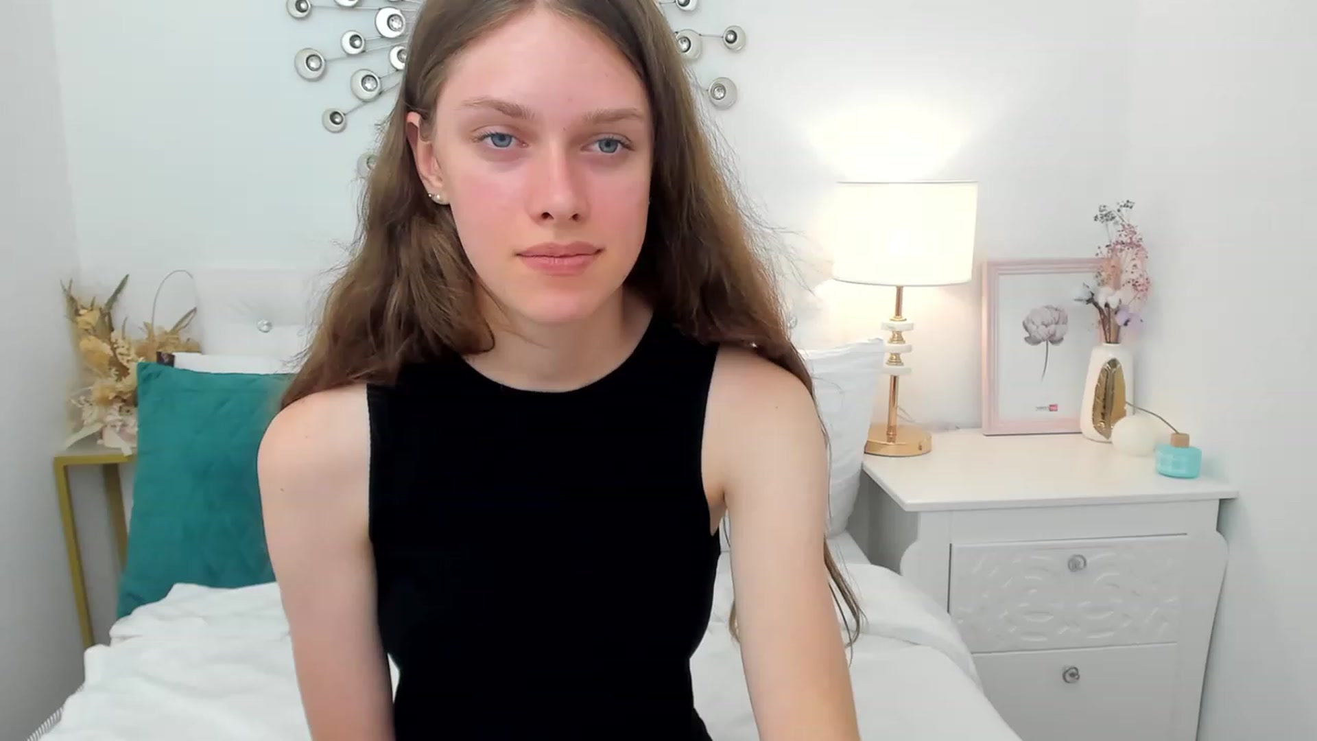 Gallery image thumbnail from JaneBrown's myfreecams stream on, 08/20/2023, 16:00 image 14 of 20