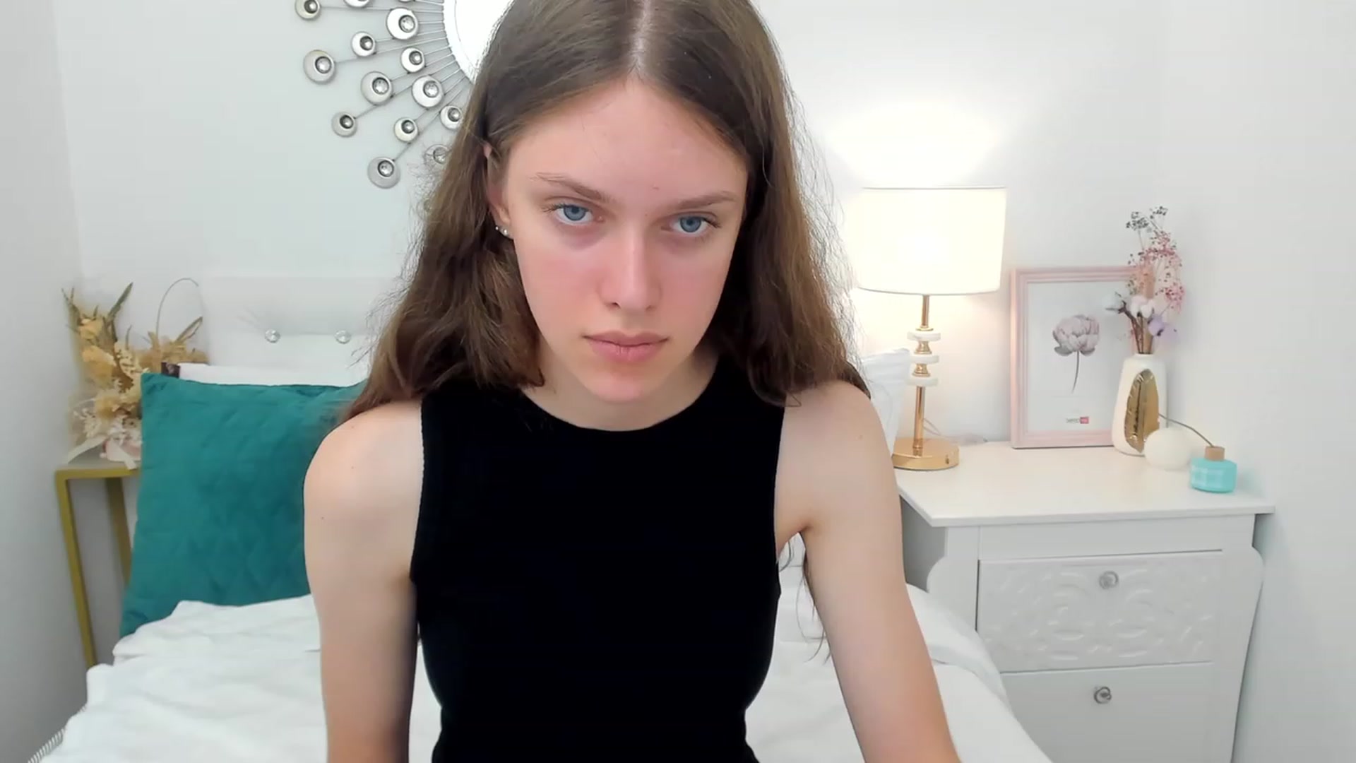 Gallery image thumbnail from JaneBrown's myfreecams stream on, 08/20/2023, 16:00 image 12 of 20