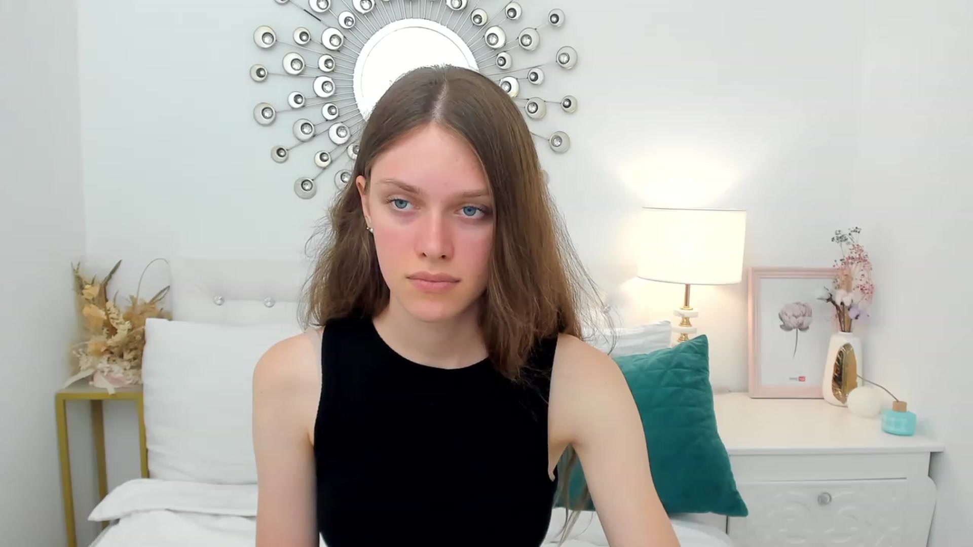 Gallery image thumbnail from JaneBrown's myfreecams stream on, 08/20/2023, 17:54 image 8 of 20