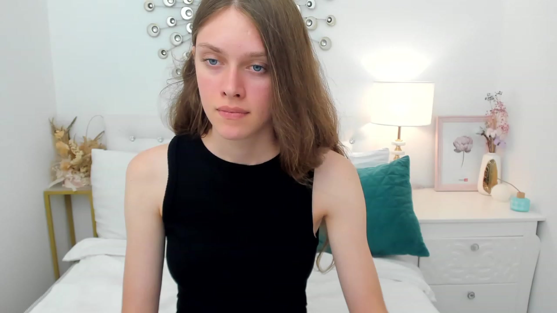 Gallery image thumbnail from JaneBrown's myfreecams stream on, 08/20/2023, 17:54 image 16 of 20