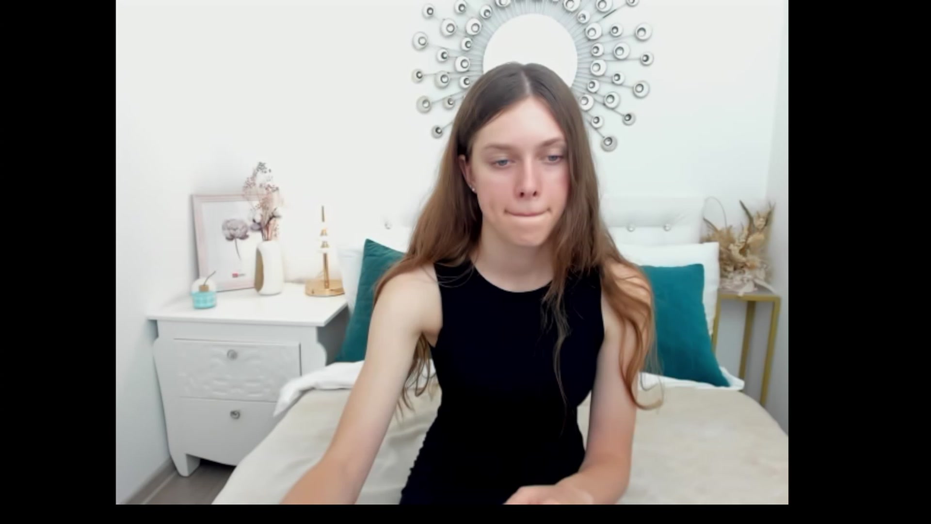 Gallery image thumbnail from JaneBrown's myfreecams stream on, 08/22/2023, 09:48 image 10 of 20