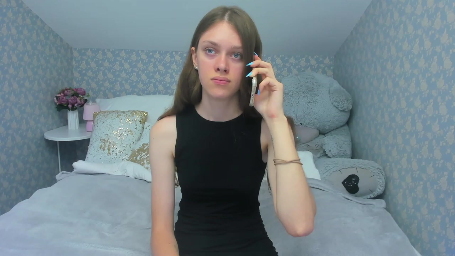 Gallery image thumbnail from JaneBrown's myfreecams stream on, 08/23/2023, 12:17 image 20 of 20