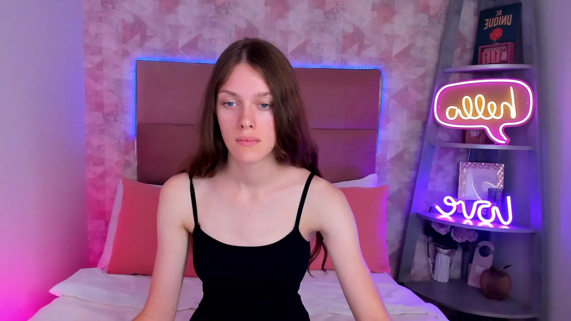 Gallery image thumbnail from JaneBrown's myfreecams stream on, 08/25/2023, 14:41 image 3 of 20