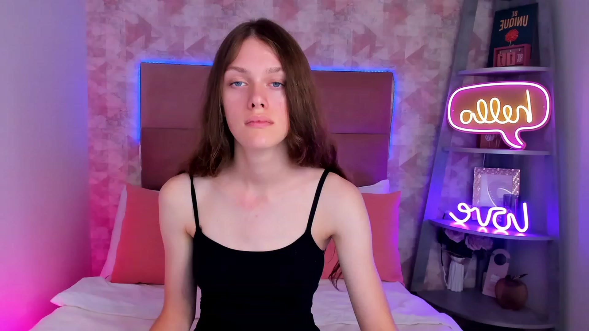Gallery image thumbnail from JaneBrown's myfreecams stream on, 08/25/2023, 14:41 image 4 of 20