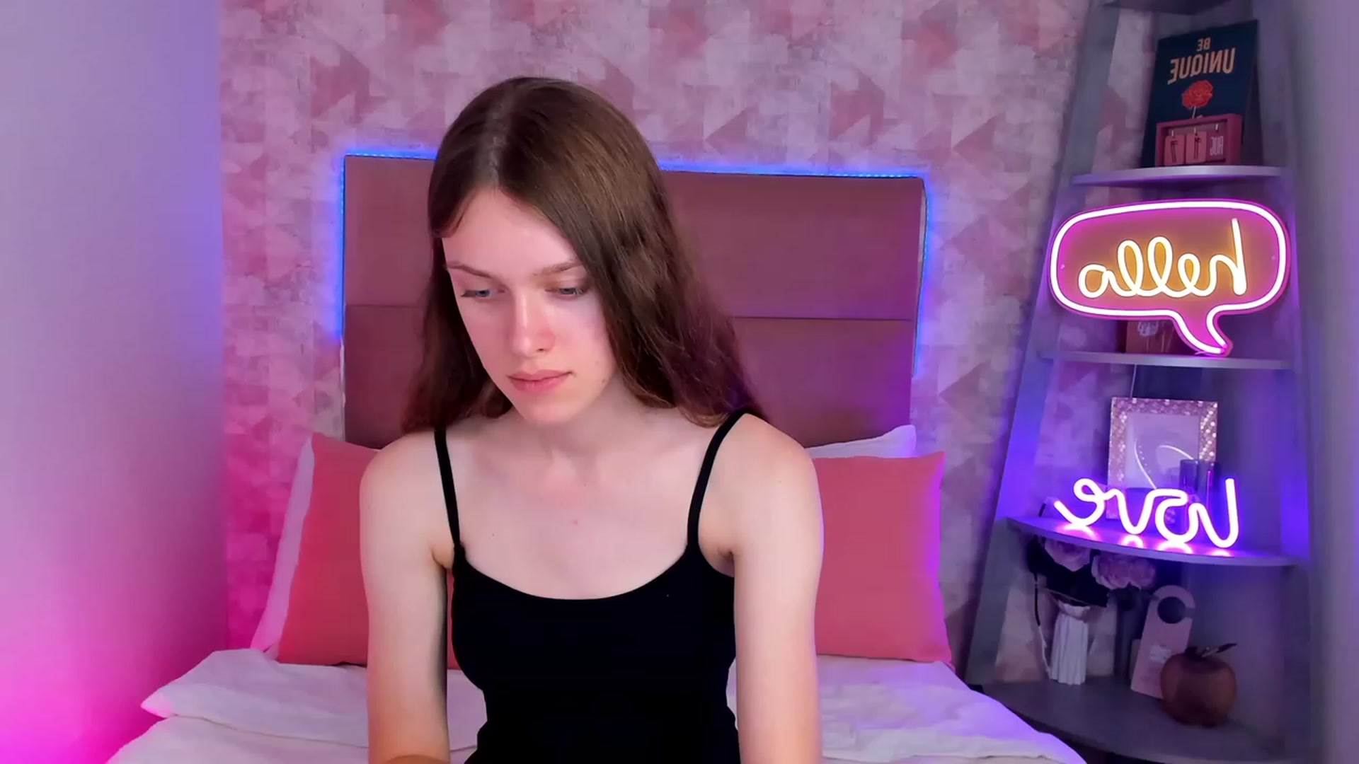 Gallery image thumbnail from JaneBrown's myfreecams stream on, 08/25/2023, 14:41 image 18 of 20