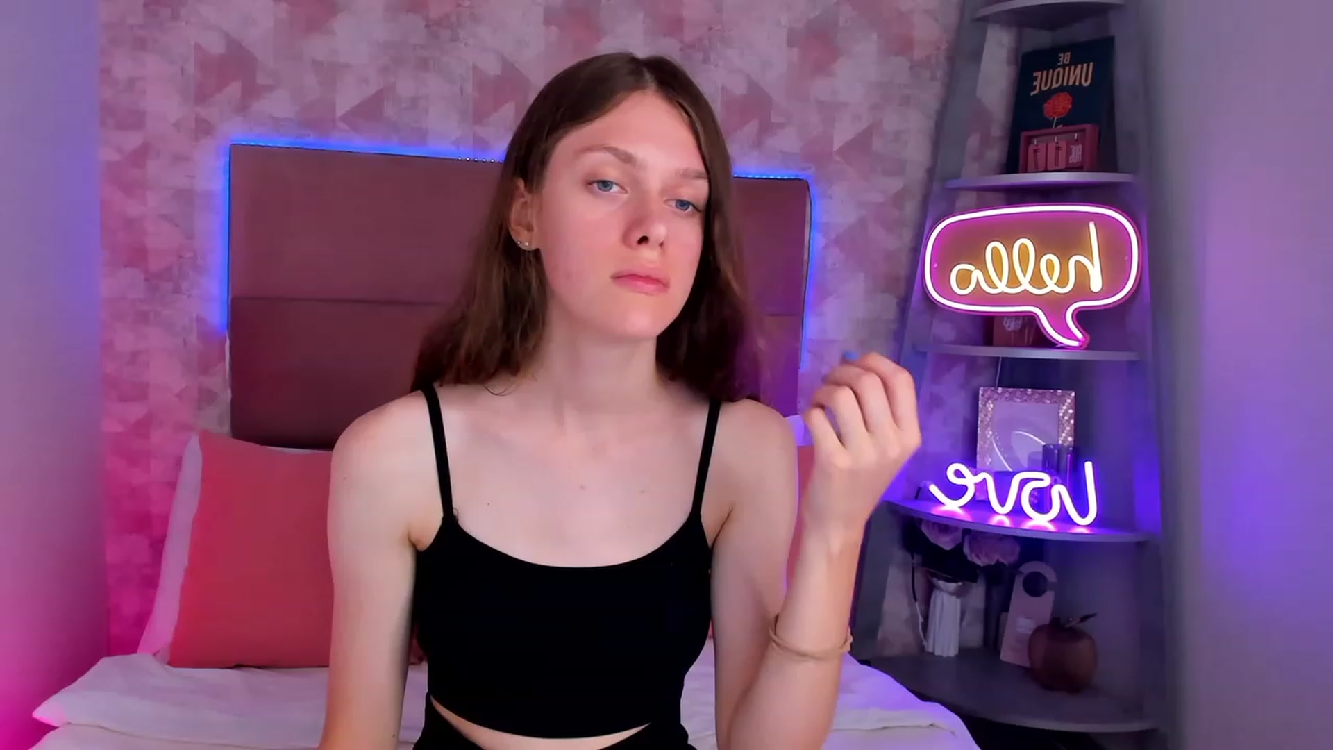 Gallery image thumbnail from JaneBrown's myfreecams stream on, 08/25/2023, 15:28 image 8 of 20
