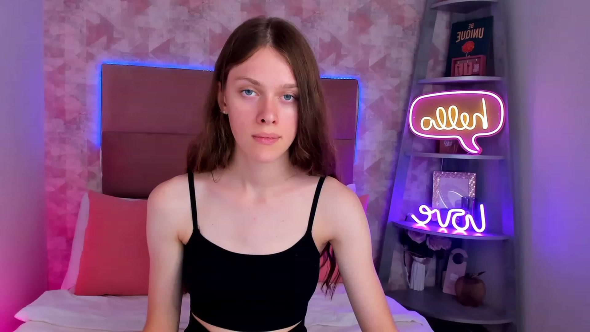 Gallery image thumbnail from JaneBrown's myfreecams stream on, 08/25/2023, 15:28 image 7 of 20