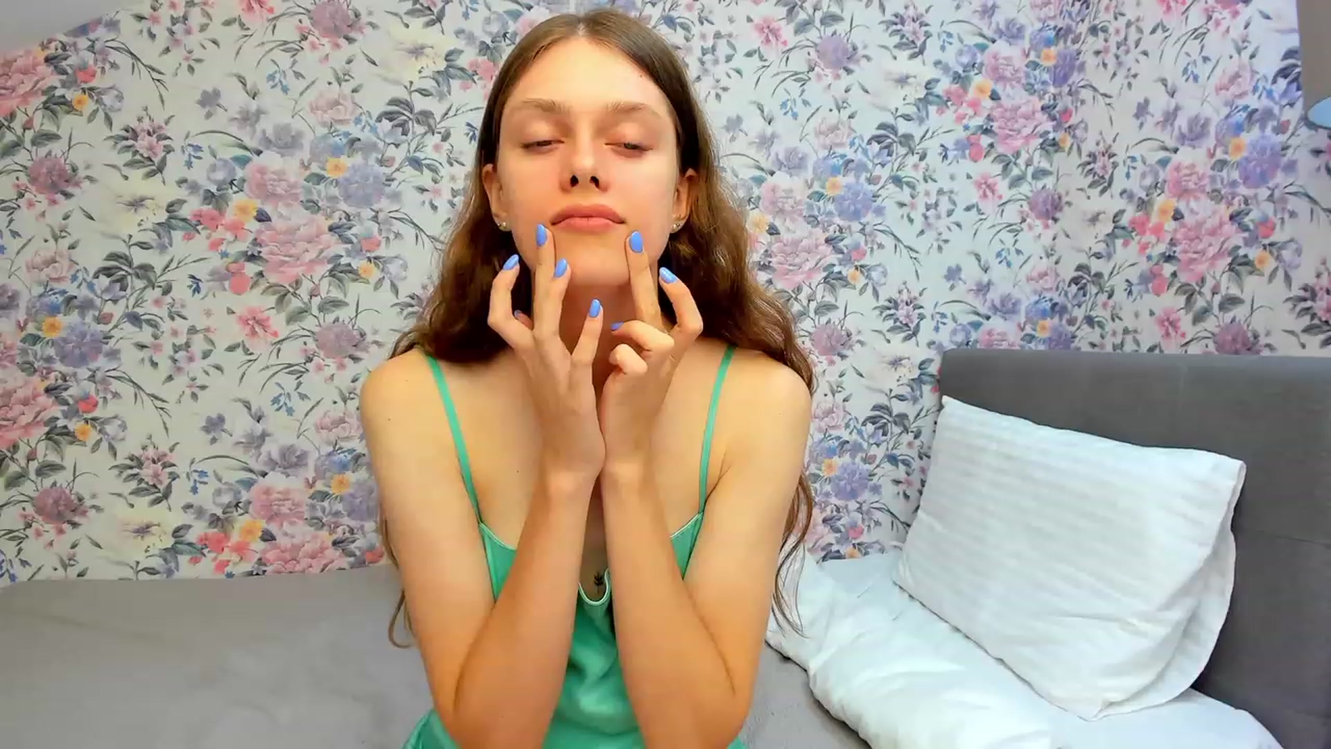 Gallery image thumbnail from JaneBrown's myfreecams stream on, 08/27/2023, 14:47 image 3 of 20