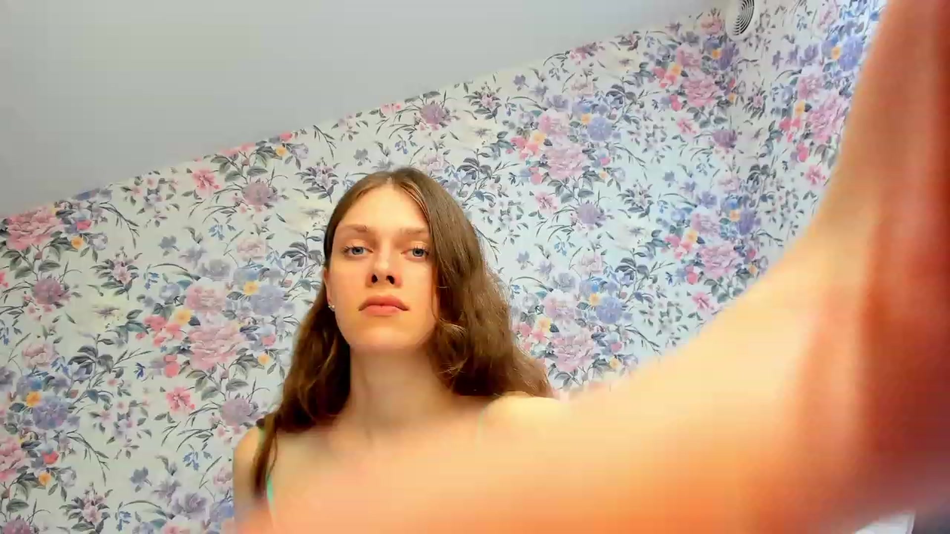 Gallery image thumbnail from JaneBrown's myfreecams stream on, 08/27/2023, 14:47 image 6 of 20