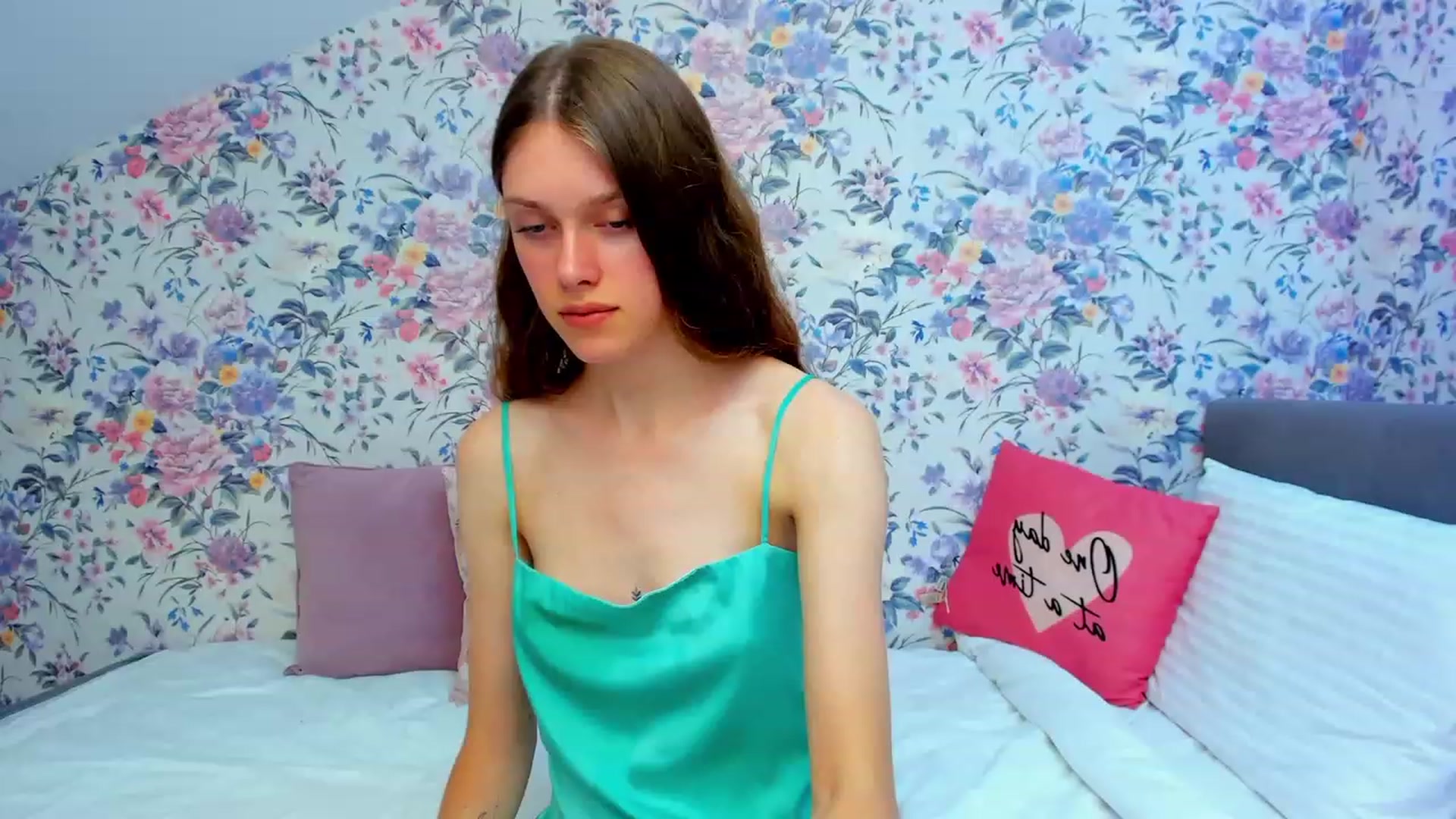 Gallery image thumbnail from JaneBrown's myfreecams stream on, 08/27/2023, 18:59 image 11 of 20