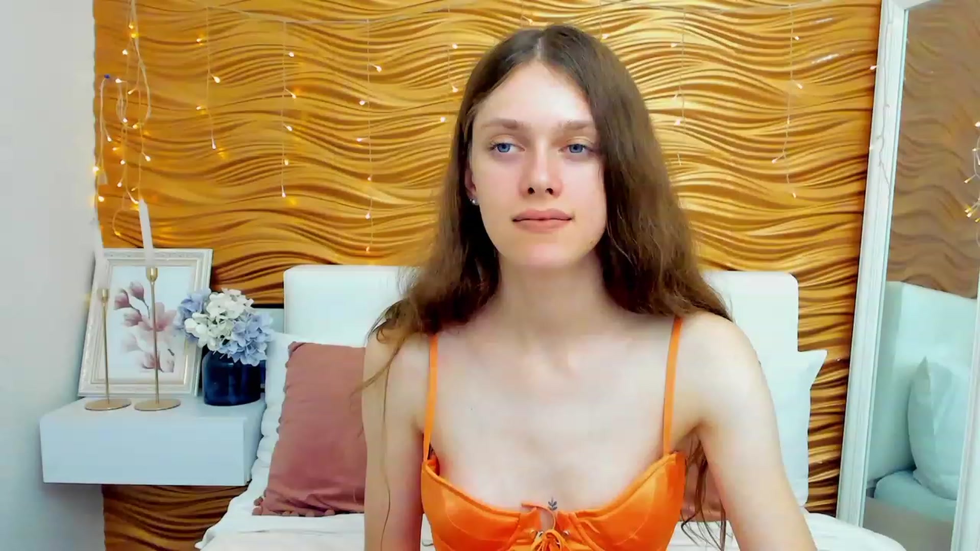 Gallery image thumbnail from JaneBrown's myfreecams stream on, 08/30/2023, 15:33 image 3 of 20