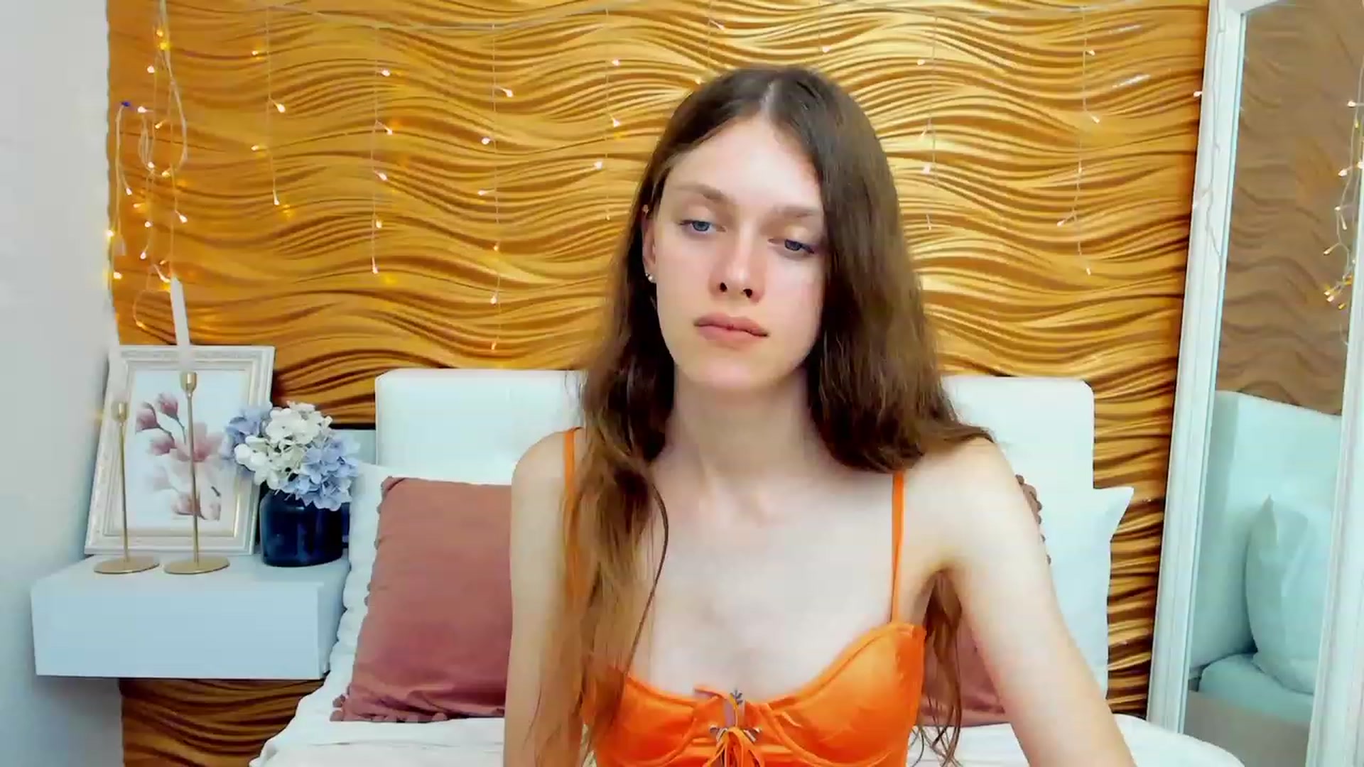 Gallery image thumbnail from JaneBrown's myfreecams stream on, 08/30/2023, 15:33 image 16 of 20