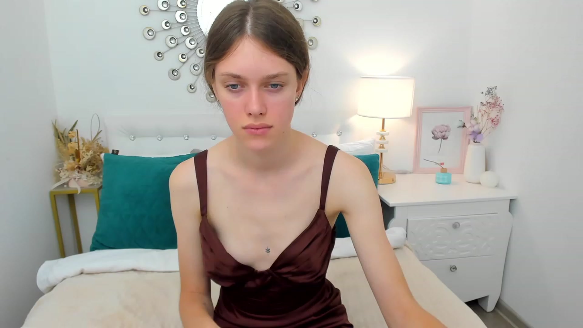 Gallery image thumbnail from JaneBrown's myfreecams stream on, 09/01/2023, 08:20 image 3 of 20