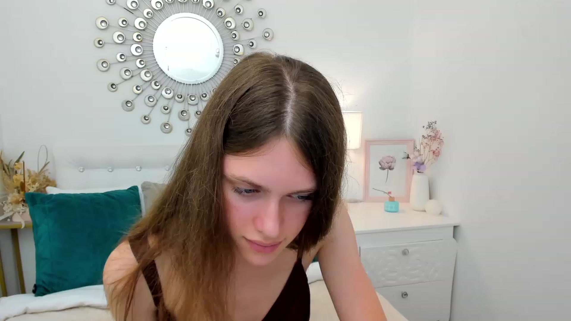 Gallery image thumbnail from JaneBrown's myfreecams stream on, 09/01/2023, 09:20 image 20 of 20