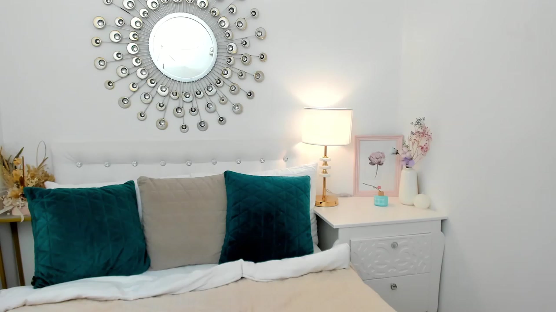 Gallery image thumbnail from JaneBrown's myfreecams stream on, 09/01/2023, 09:20 image 17 of 20