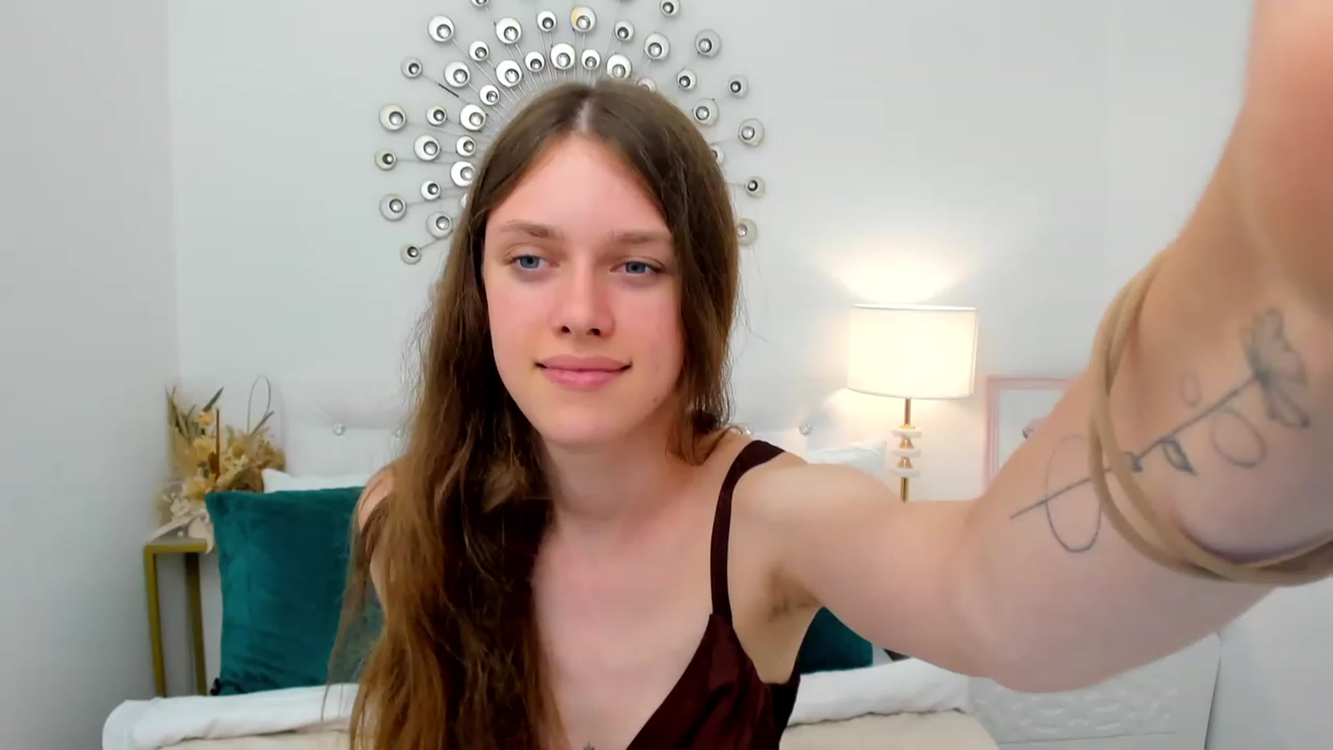 Gallery image thumbnail from JaneBrown's myfreecams stream on, 09/01/2023, 10:49 image 16 of 20
