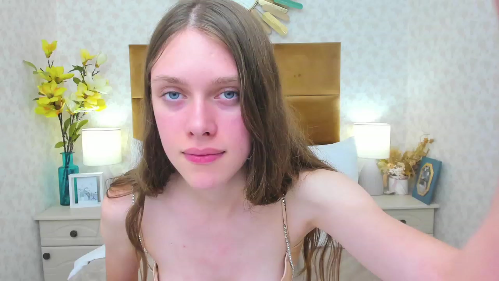 Gallery image thumbnail from JaneBrown's myfreecams stream on, 09/09/2023, 19:07 image 3 of 20