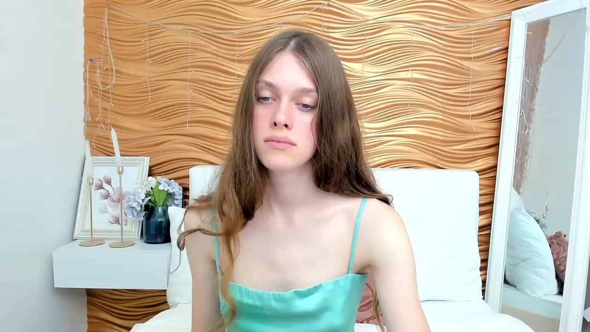 Gallery image thumbnail from JaneBrown's myfreecams stream on, 09/12/2023, 16:10 image 15 of 20