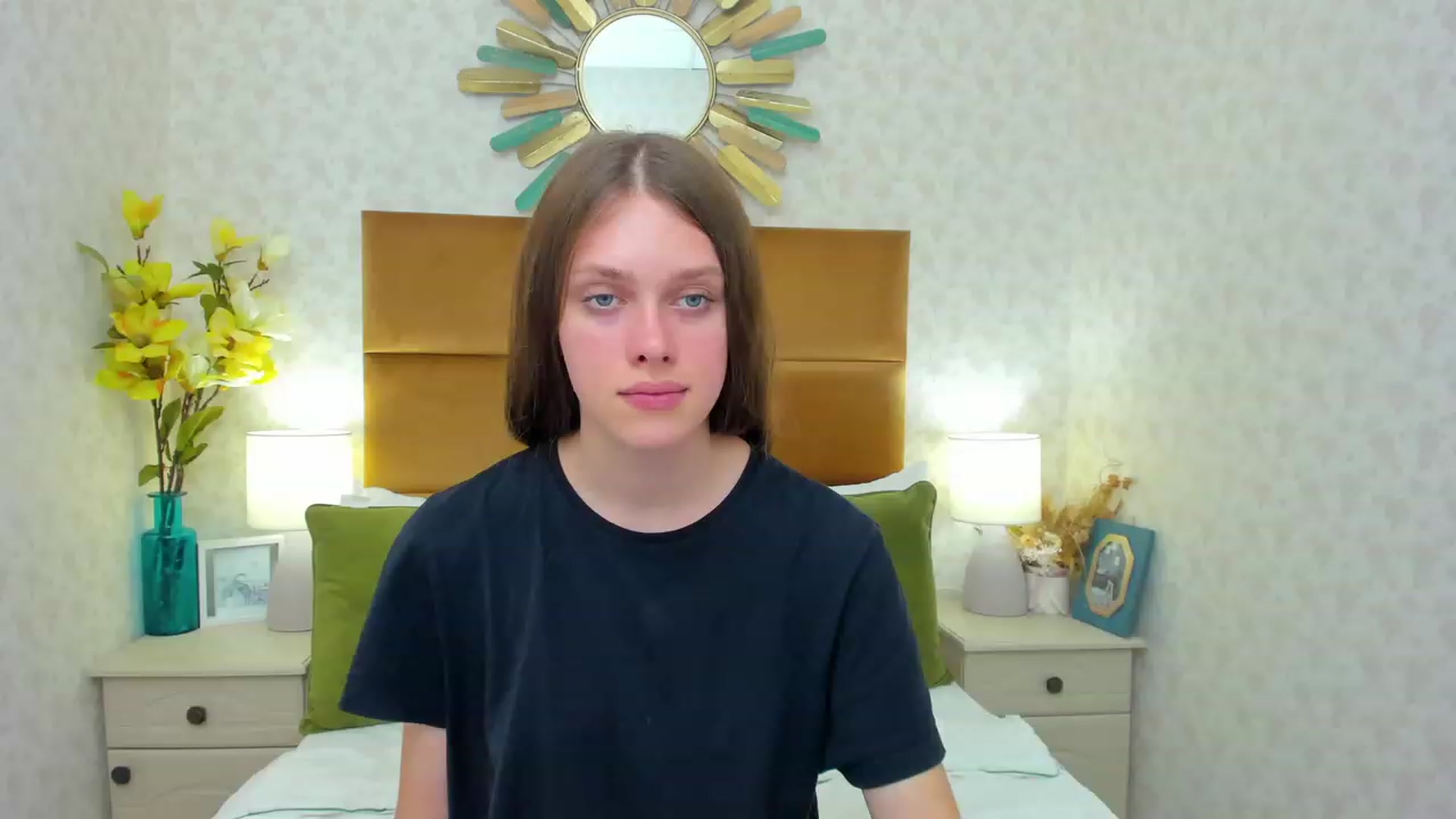 Gallery image thumbnail from JaneBrown's myfreecams stream on, 09/16/2023, 19:01 image 15 of 20