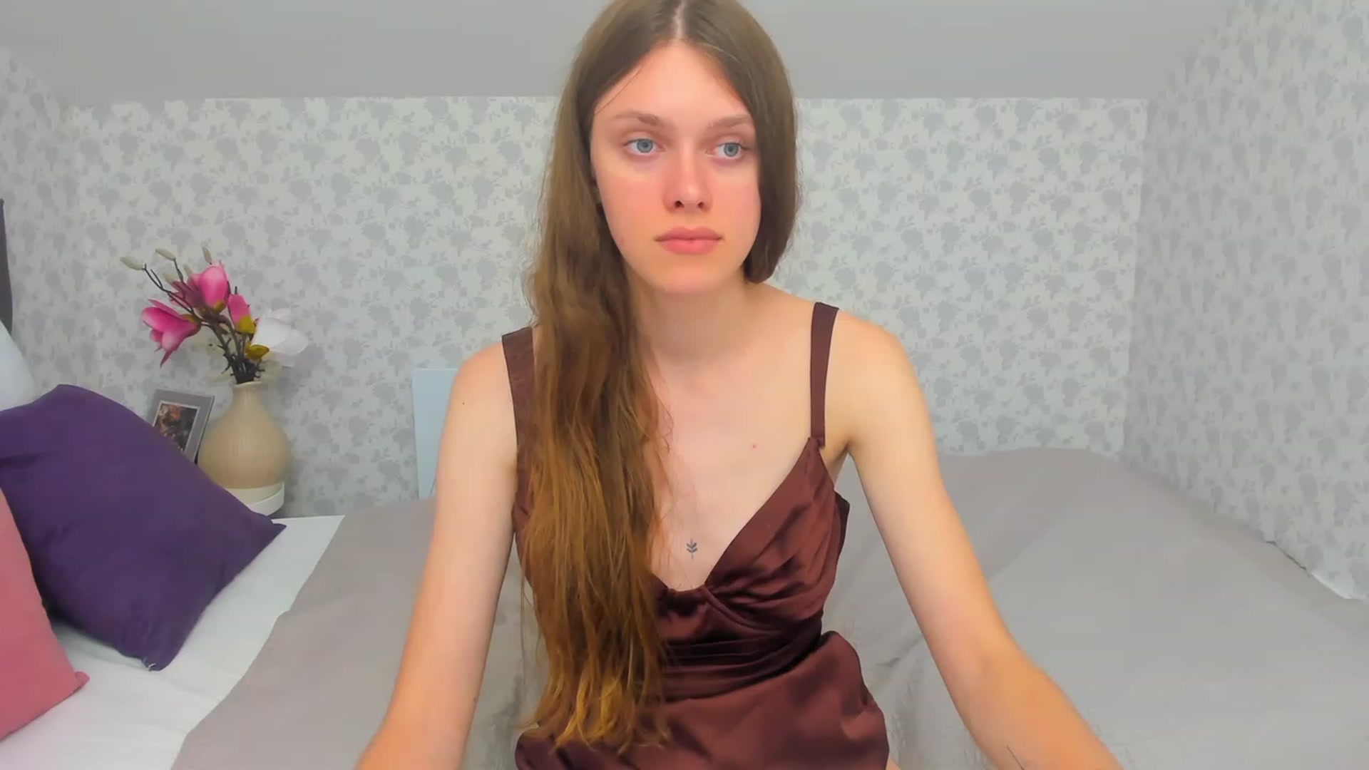 Gallery image thumbnail from JaneBrown's myfreecams stream on, 09/19/2023, 16:15 image 7 of 20