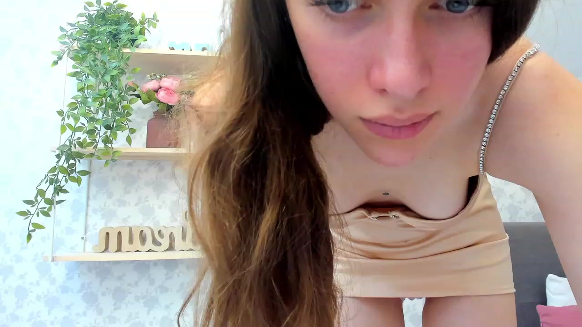 Gallery image thumbnail from JaneBrown's myfreecams stream on, 09/22/2023, 13:53 image 7 of 20