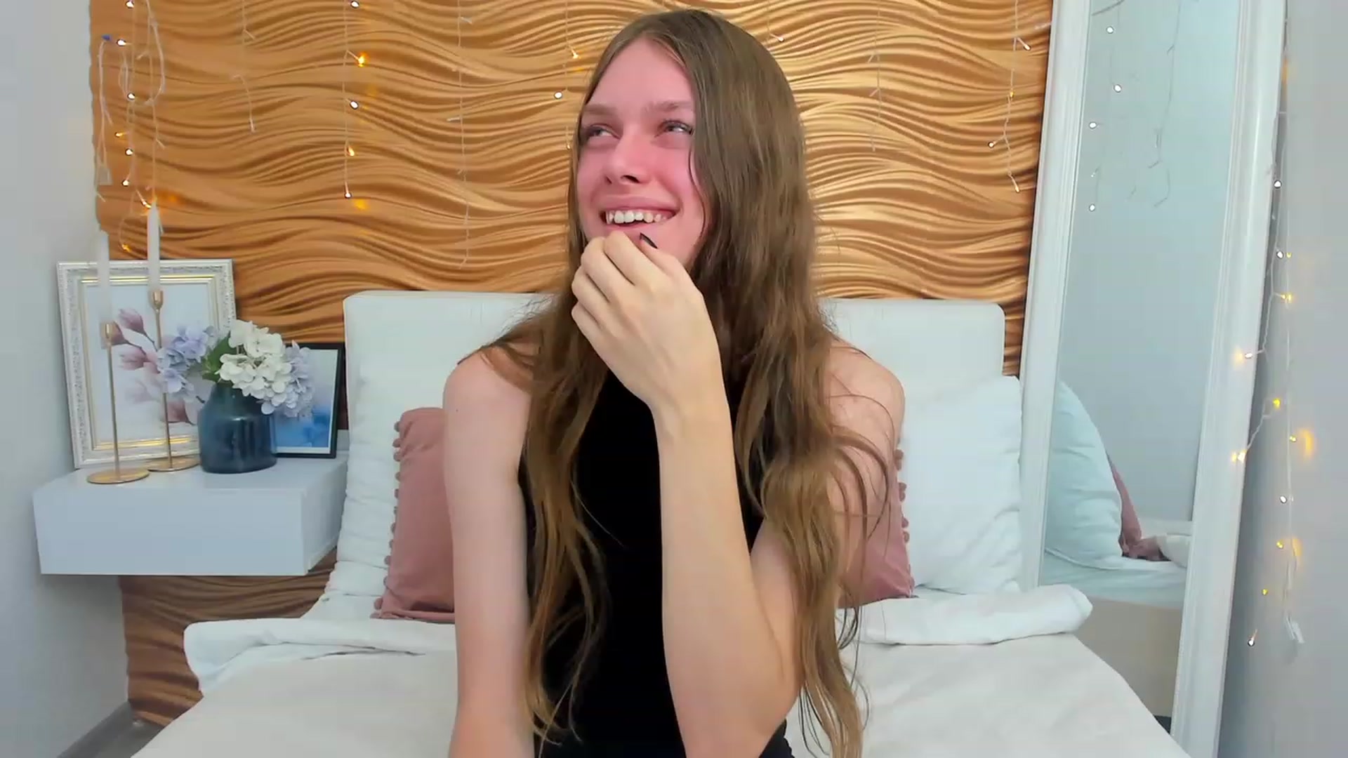 Gallery image thumbnail from JaneBrown's myfreecams stream on, 09/26/2023, 13:26 image 9 of 20