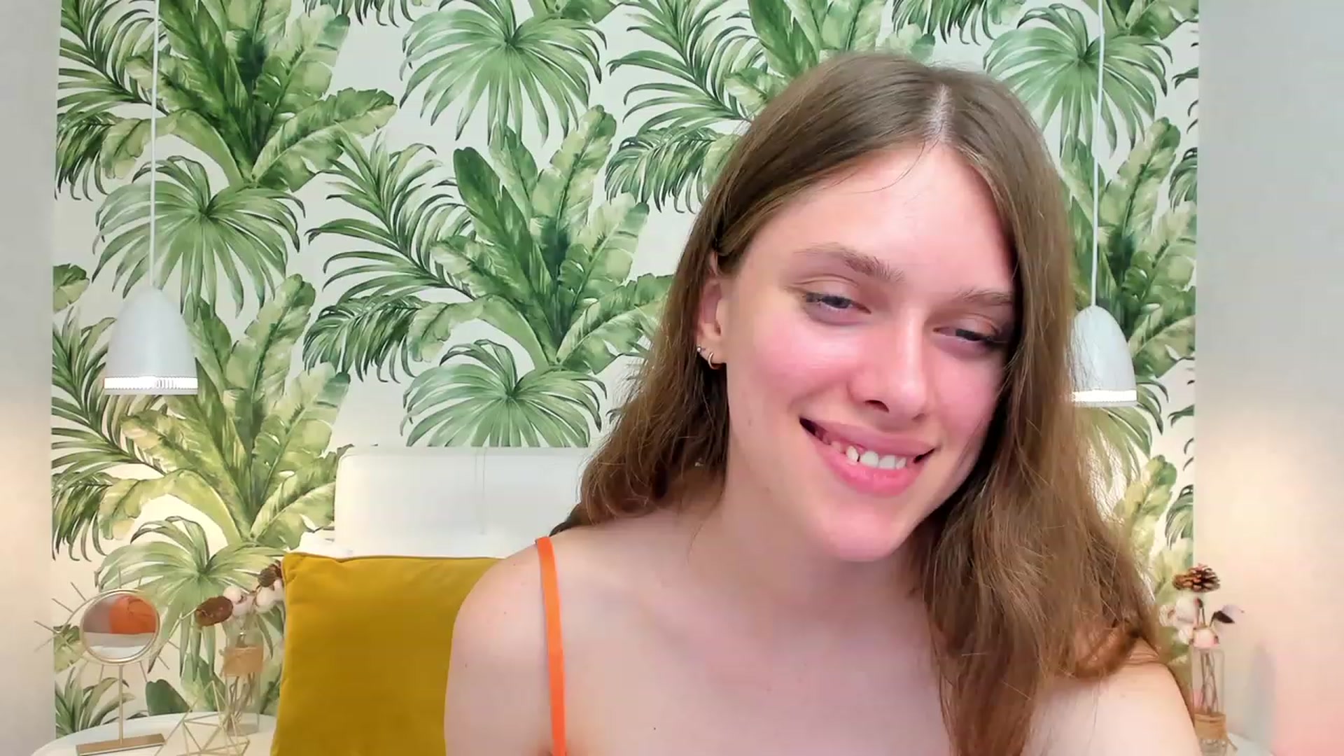 Gallery image thumbnail from JaneBrown's myfreecams stream on, 09/27/2023, 17:25 image 3 of 20