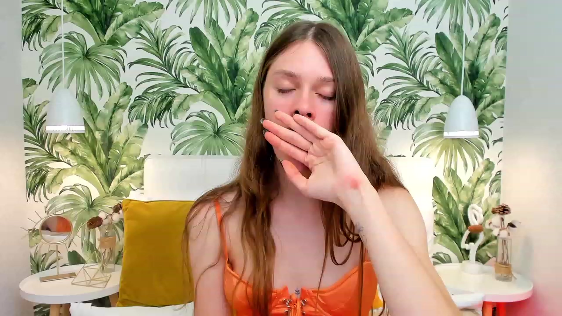 Gallery image thumbnail from JaneBrown's myfreecams stream on, 09/27/2023, 17:25 image 12 of 20