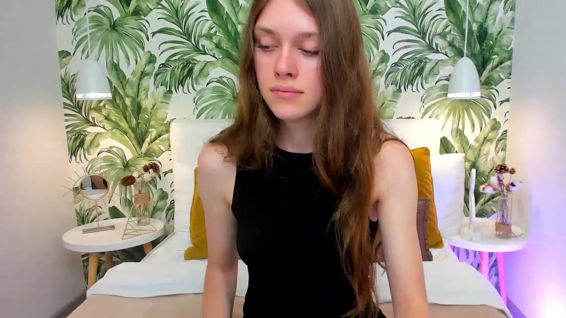 Gallery image thumbnail from JaneBrown's myfreecams stream on, 09/30/2023, 13:38 image 3 of 20